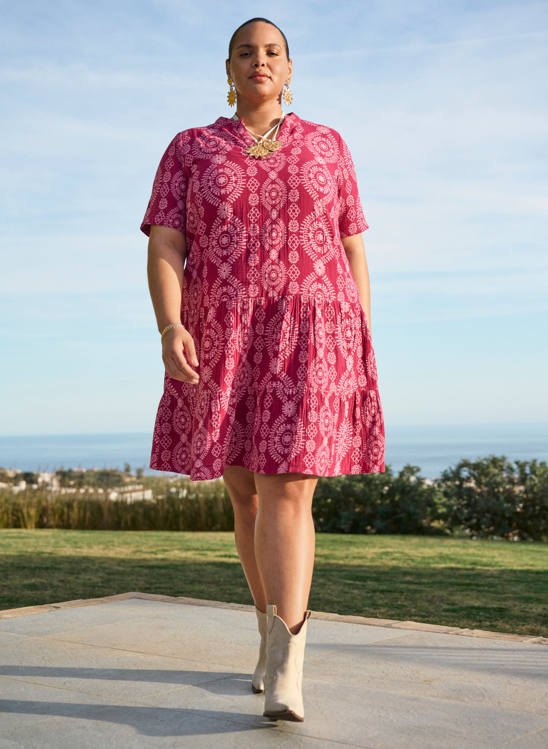 Zizzi Korte jurk in katoen mousseline met een patroon, 9992, Image image number 0