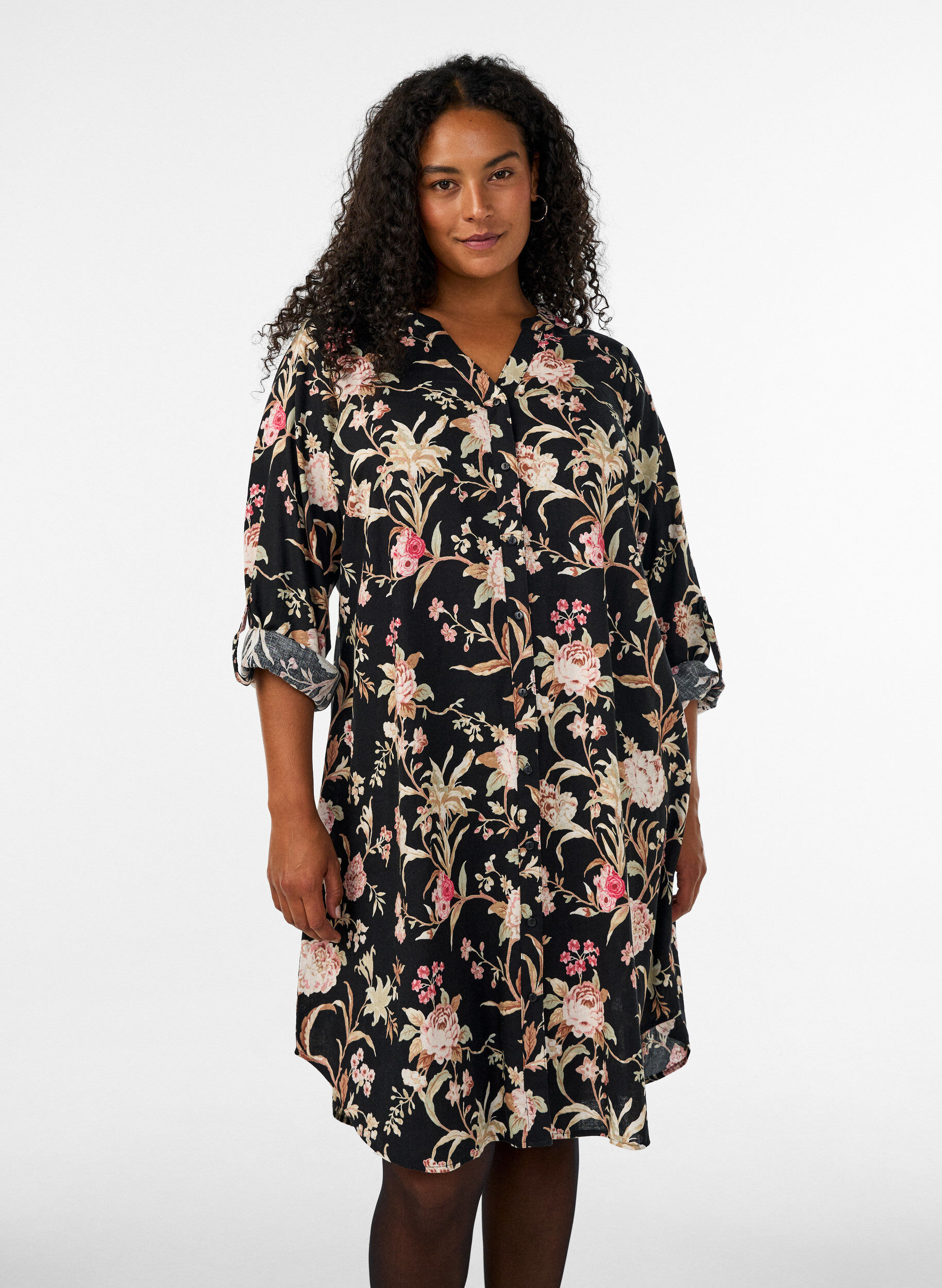 ZizziLang shirt in linnen en viscose, Zwart, Model image number 0