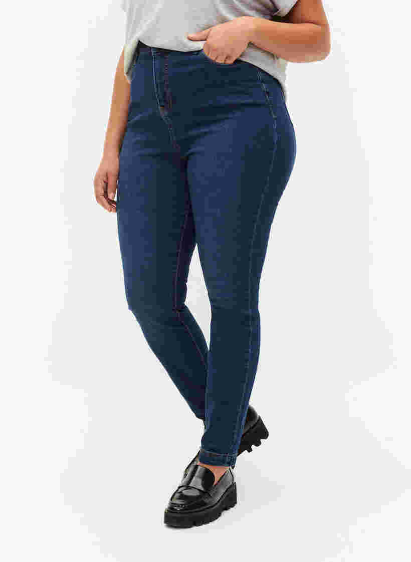 Extra hoog getailleerde Bea jeans met super slanke pasvorm, Blue denim, Model image number 2