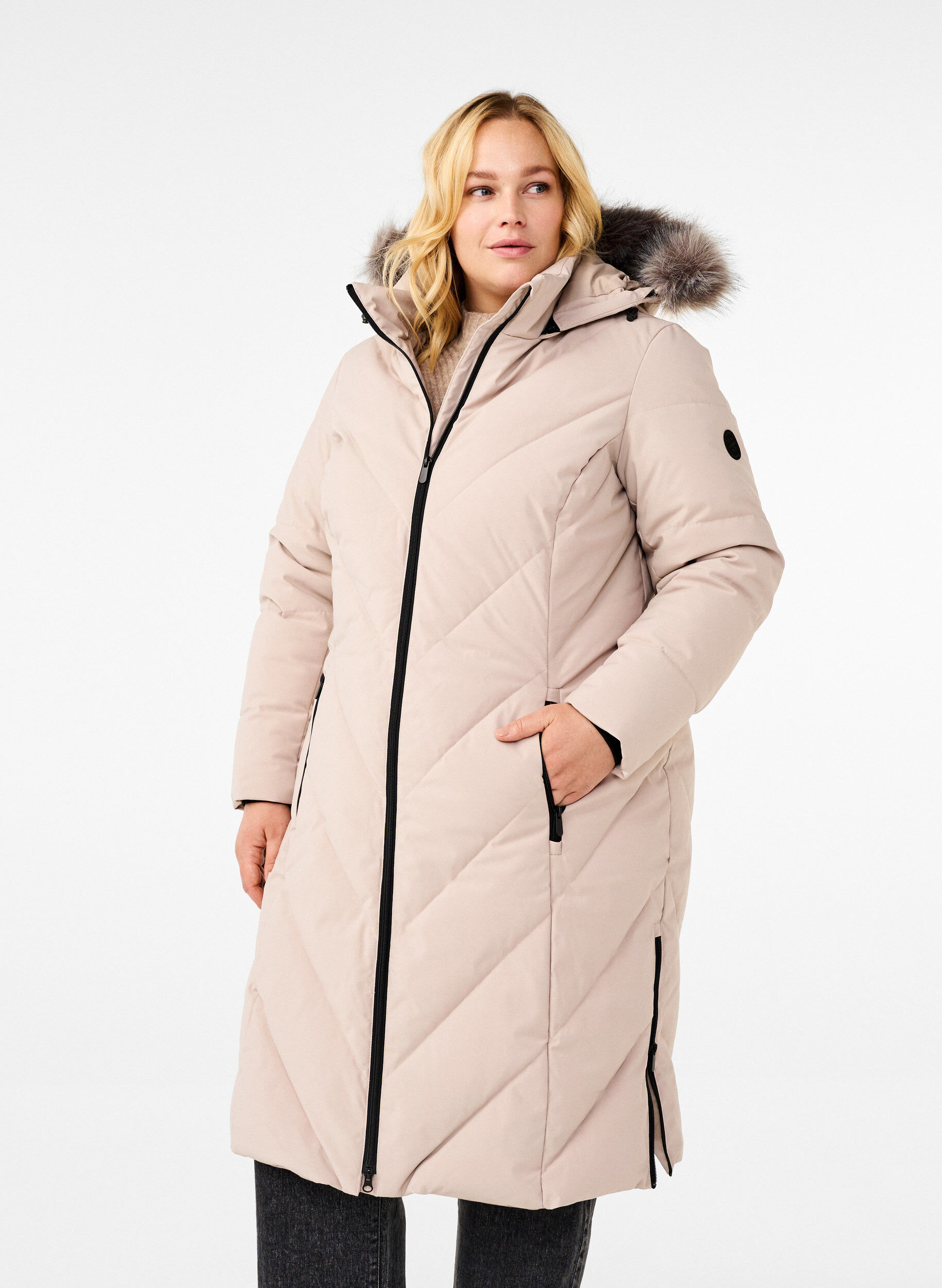 ZizziLange winterjas met haaksluitingen en een nep bontkraag, Beige, Model image number 0