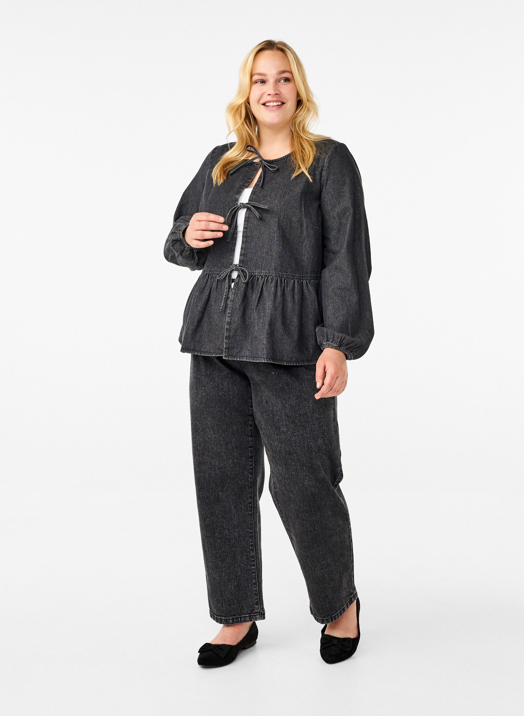 Zizzi Peplum blouse van denim met striksluiting, Grijs, Model image number 1