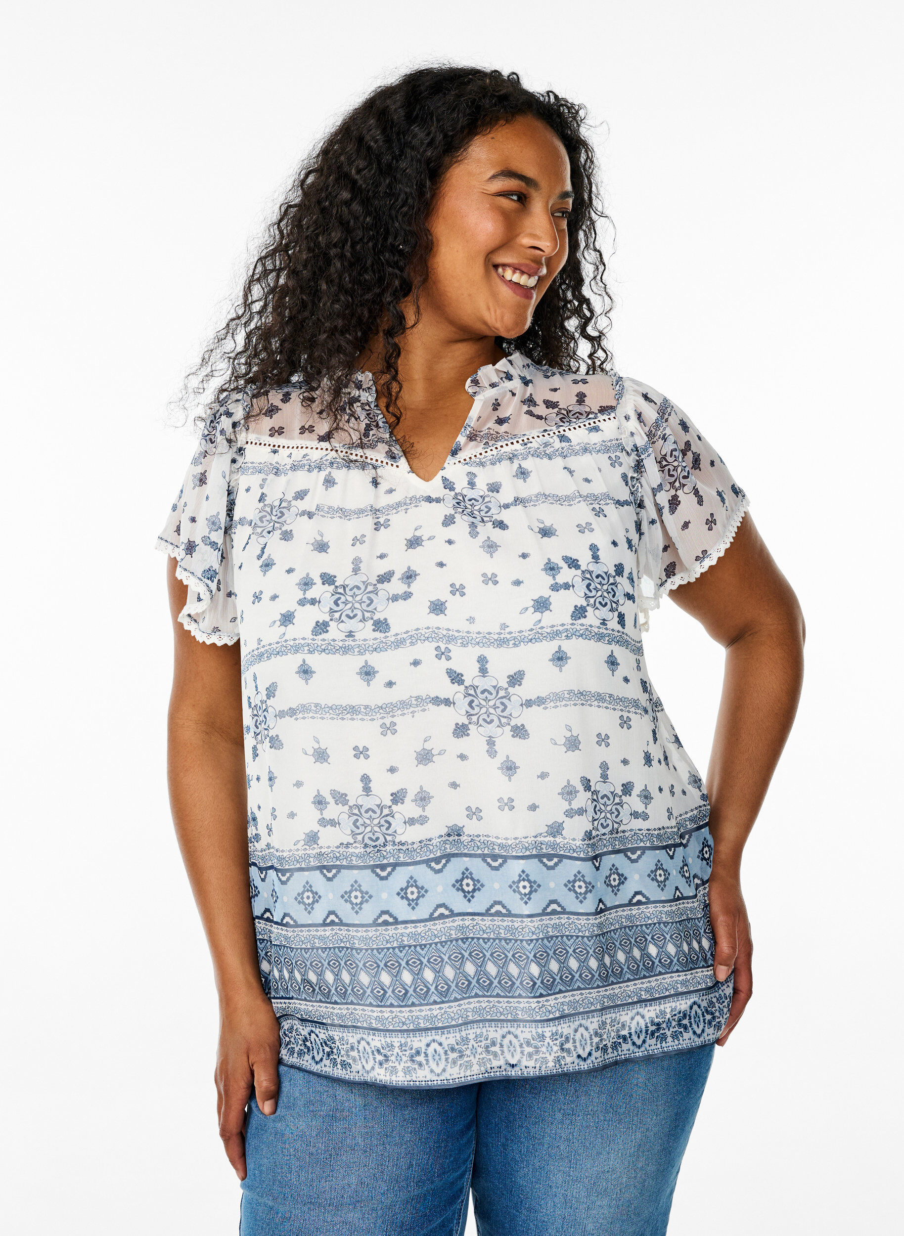 Zizzi Blouse met patroon, ruches en korte mouwen, Wit, Model image number 0