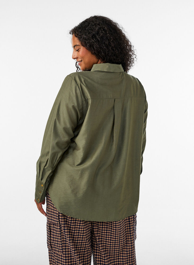 Viscose shirt met gouden knopen, Groen, Model image number 2