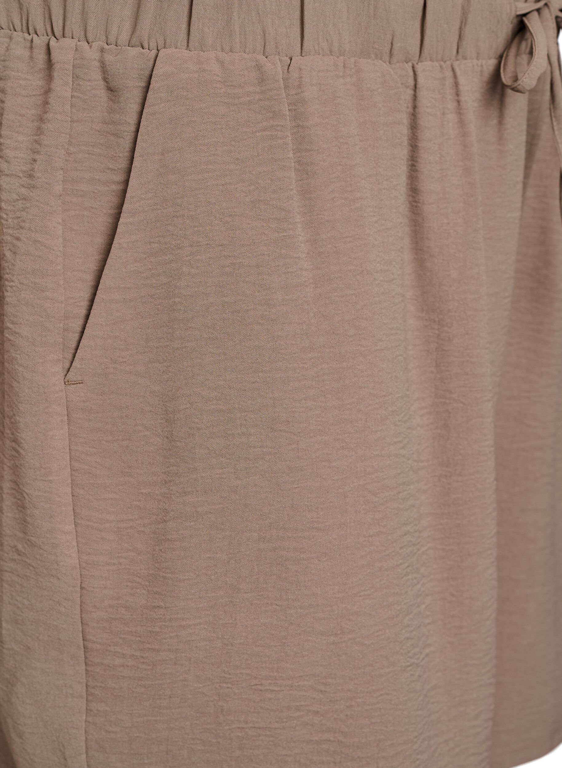 ZizziKorte broek met zakken en elastische tailleband, Bruin, Packshot image number 2