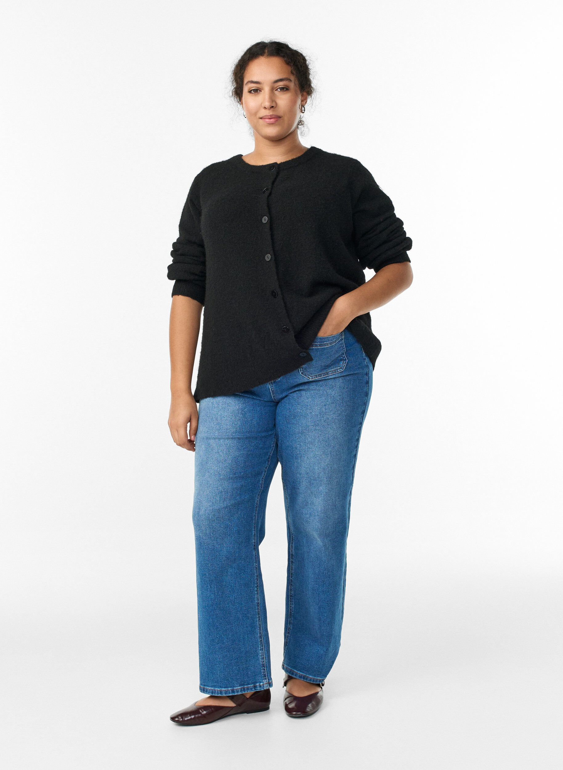 Zizzi Gebreid vest met wol en knopen, Zwart, Model image number 1