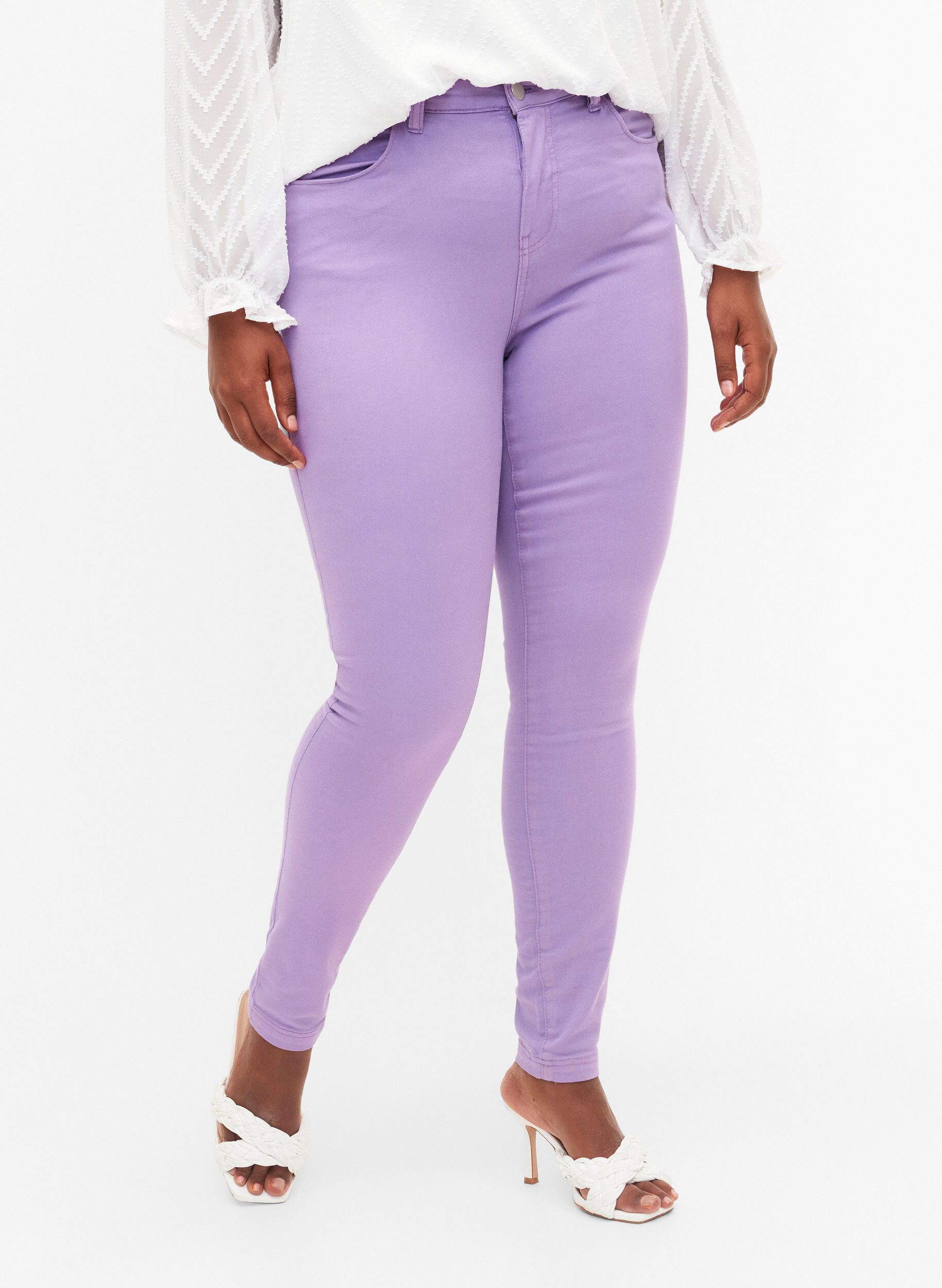 Zizzi Amy jeans met hoge taille en super slanke pasvorm, Chalk Violet, Model image number 2