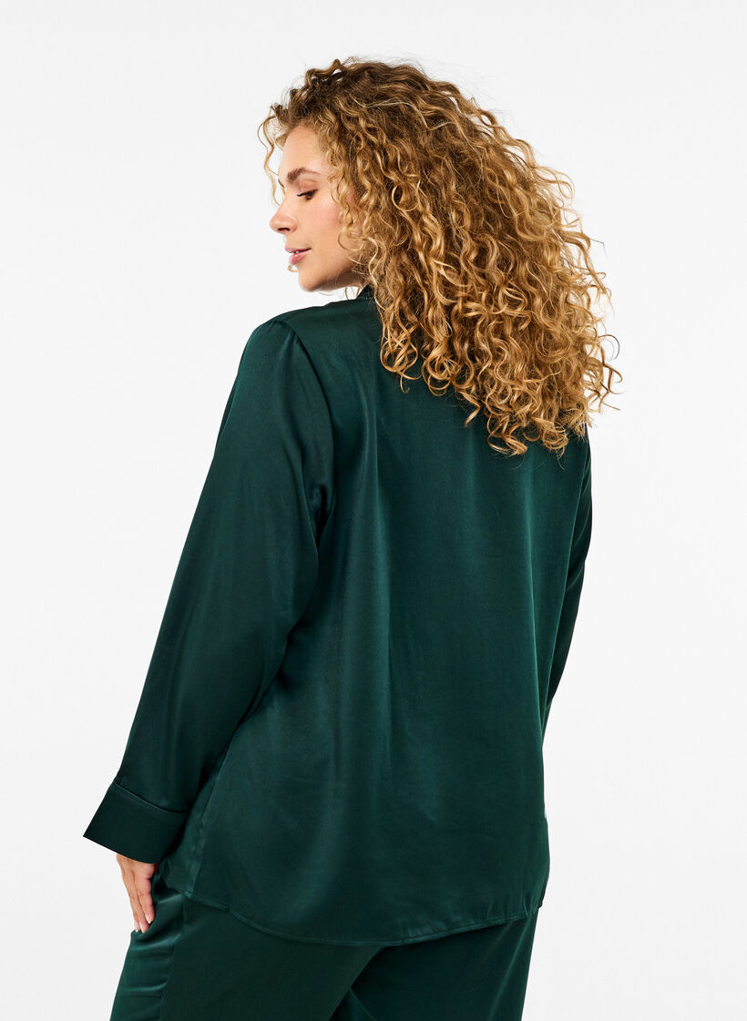 Satijnen nachthemd, Scarab, Model image number 1