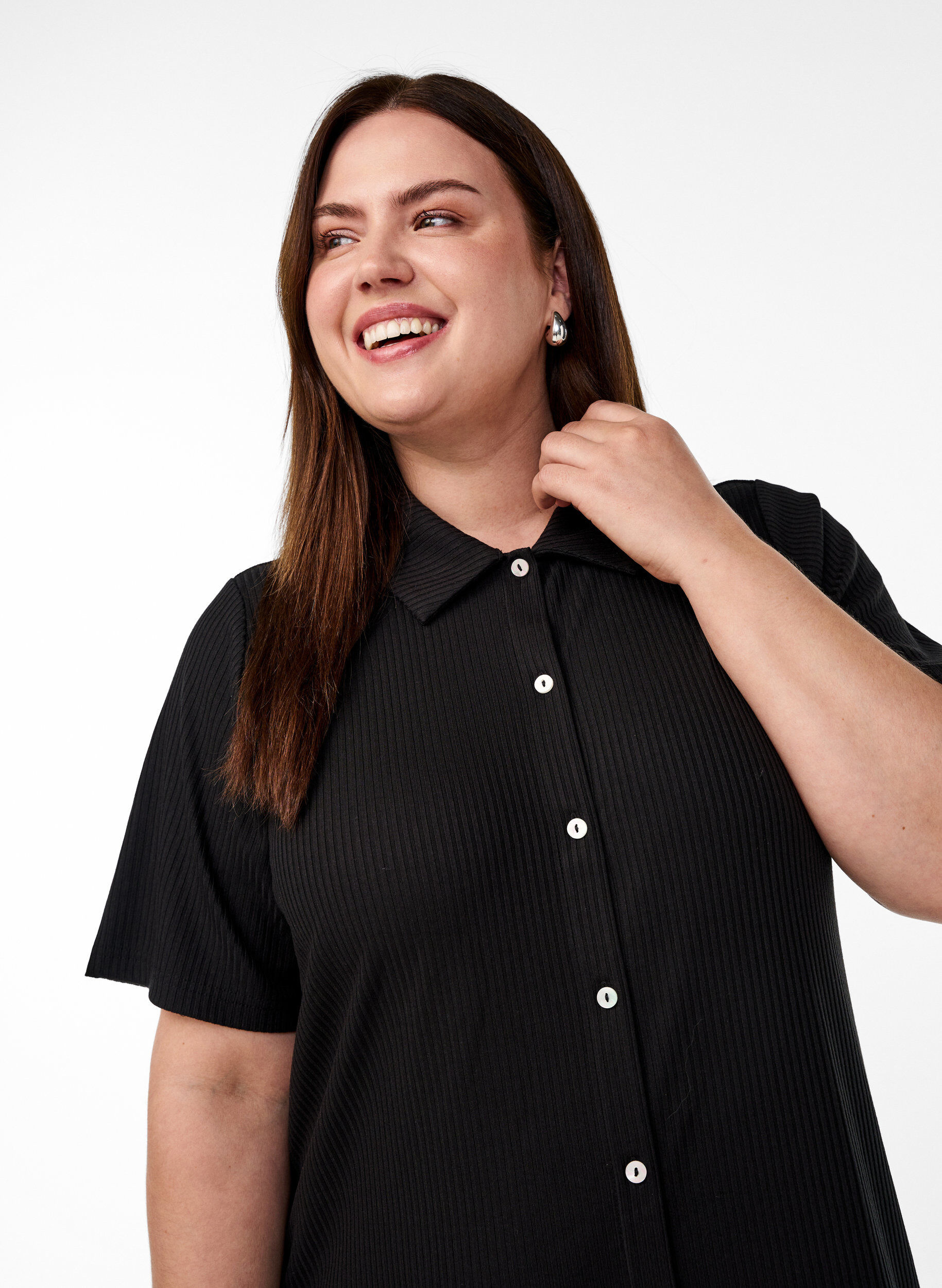 Zizzi Jersey maxi jurk met kraag en korte mouwen, Zwart, Model image number 2