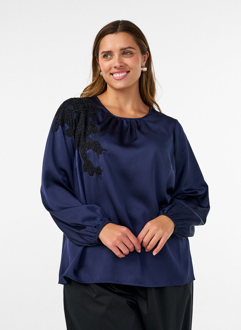 Satijnen blouse met kanten applicatie en parels, Blauw, Model image number 0