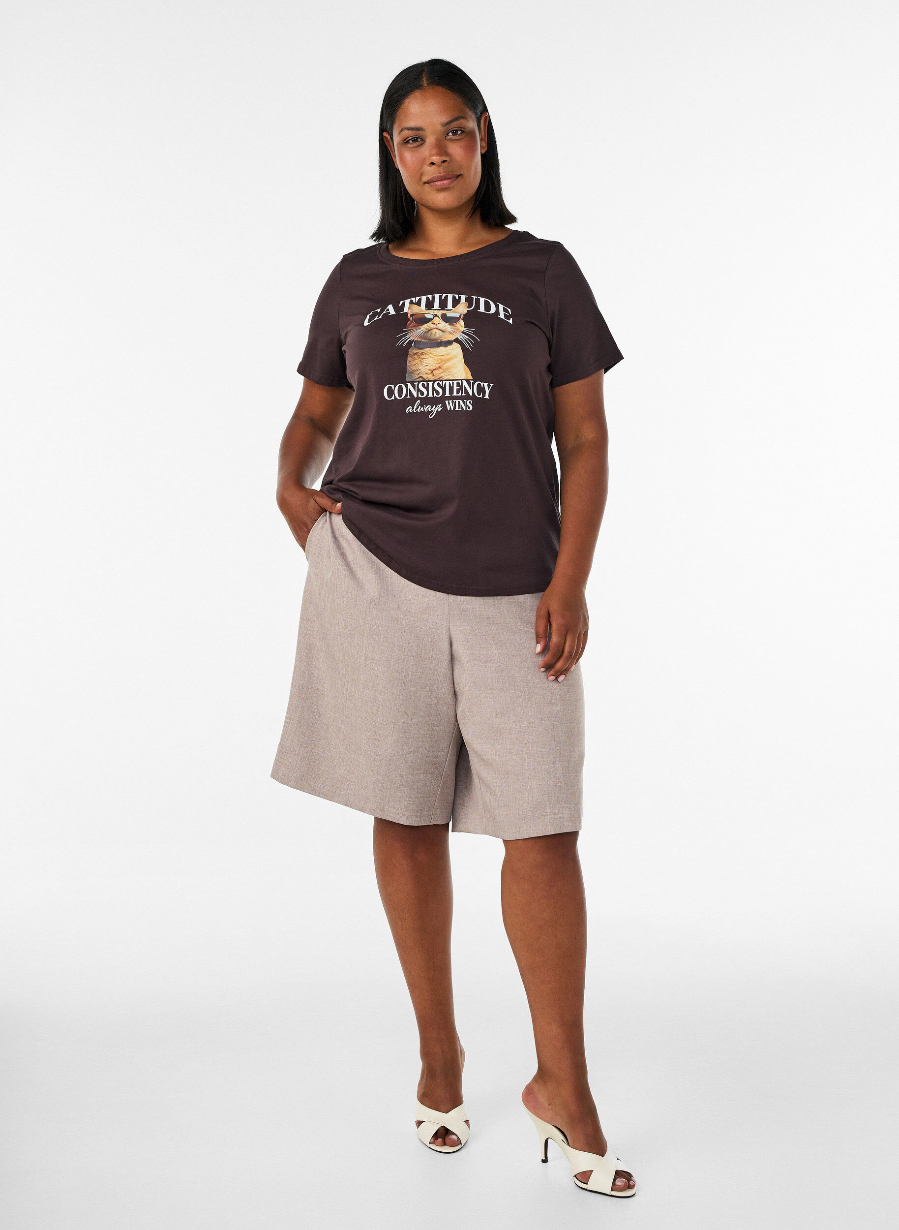 ZizziKatoenen T-shirt met print aan de voorkant, Bruin, Model image number 1