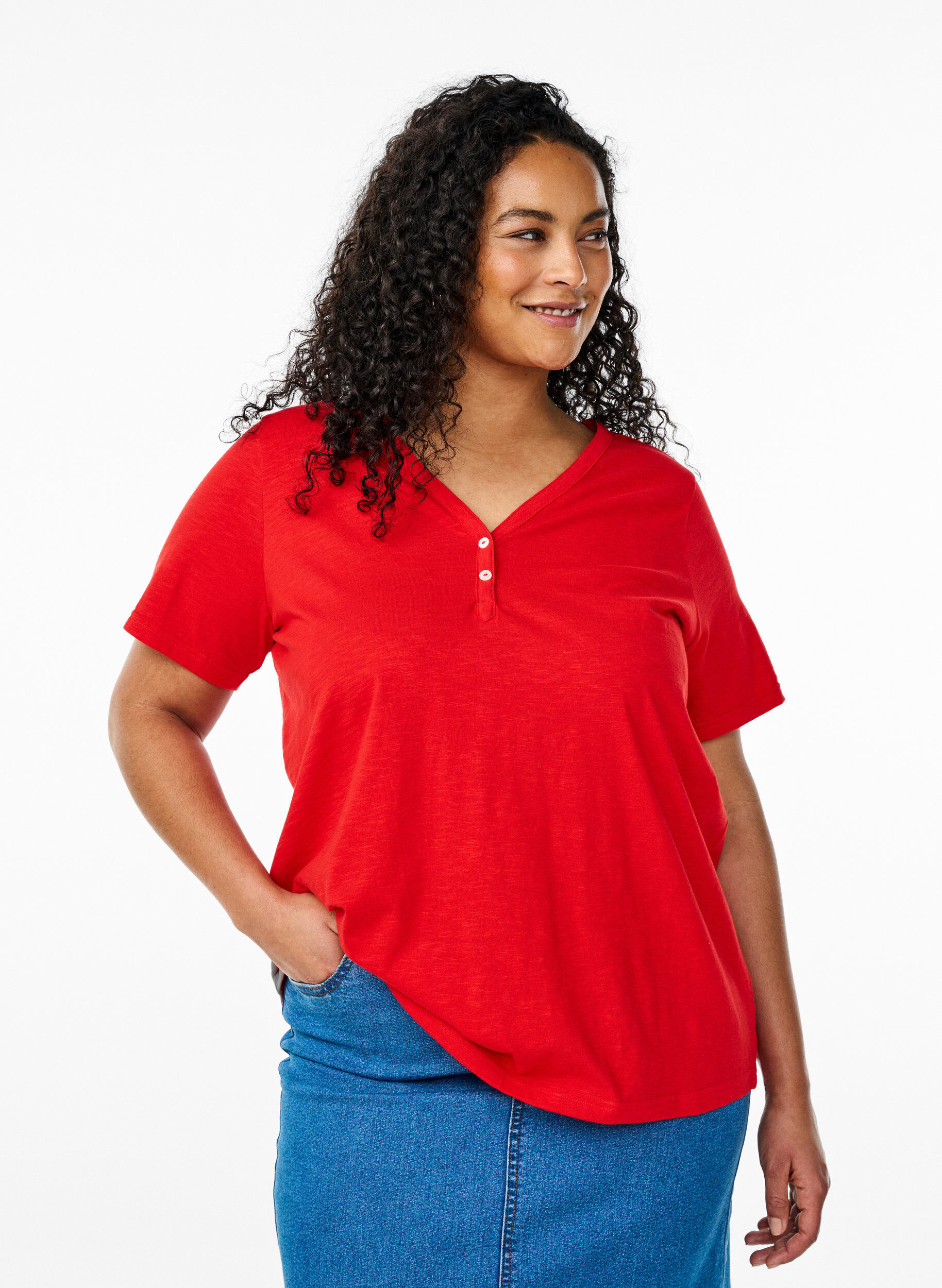 ZizziT-shirt met knoopdetail, Rood, Model image number 0