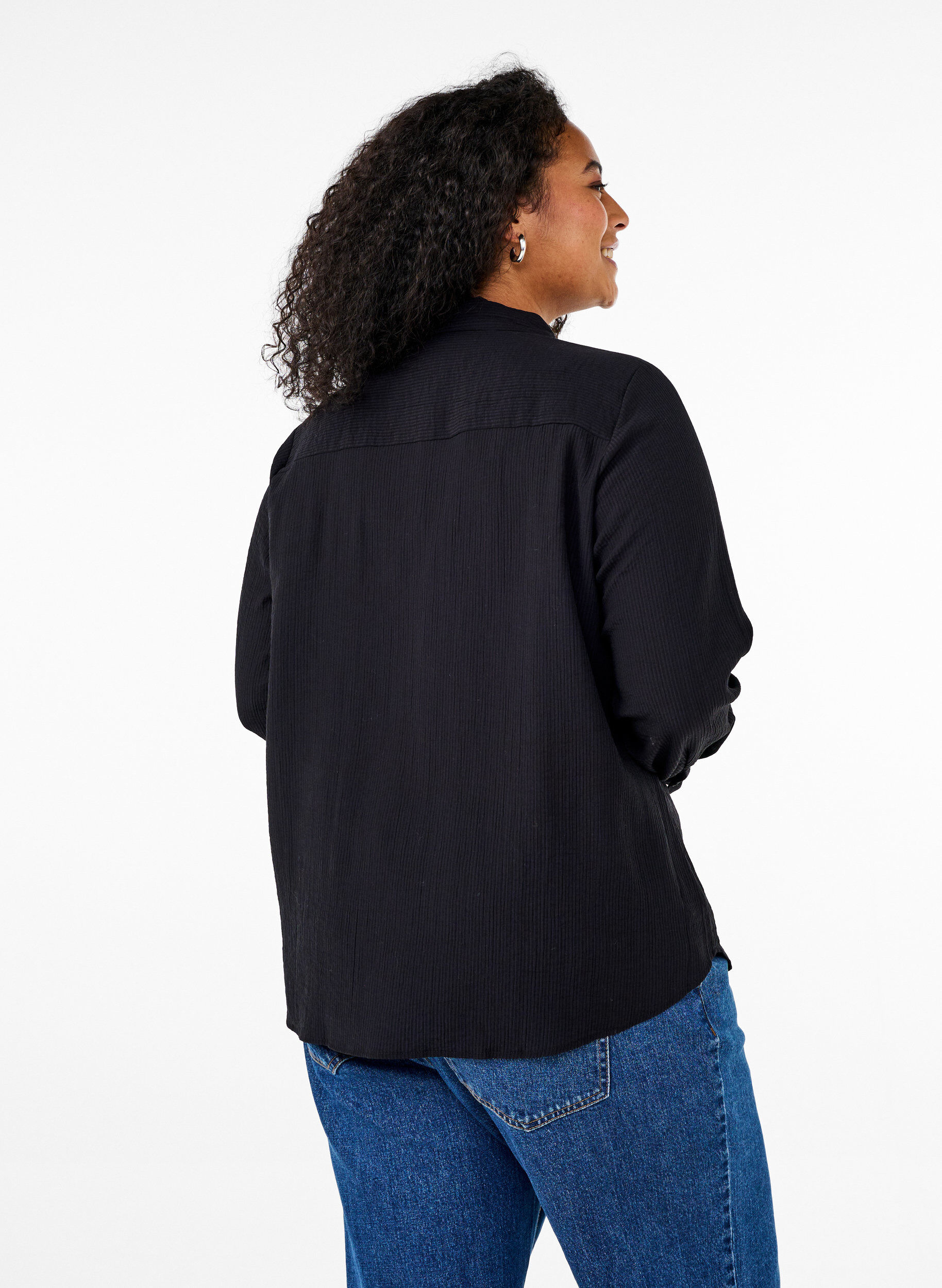 Zizzi Shirt met een gestreepte textuur, Zwart, Model image number 2