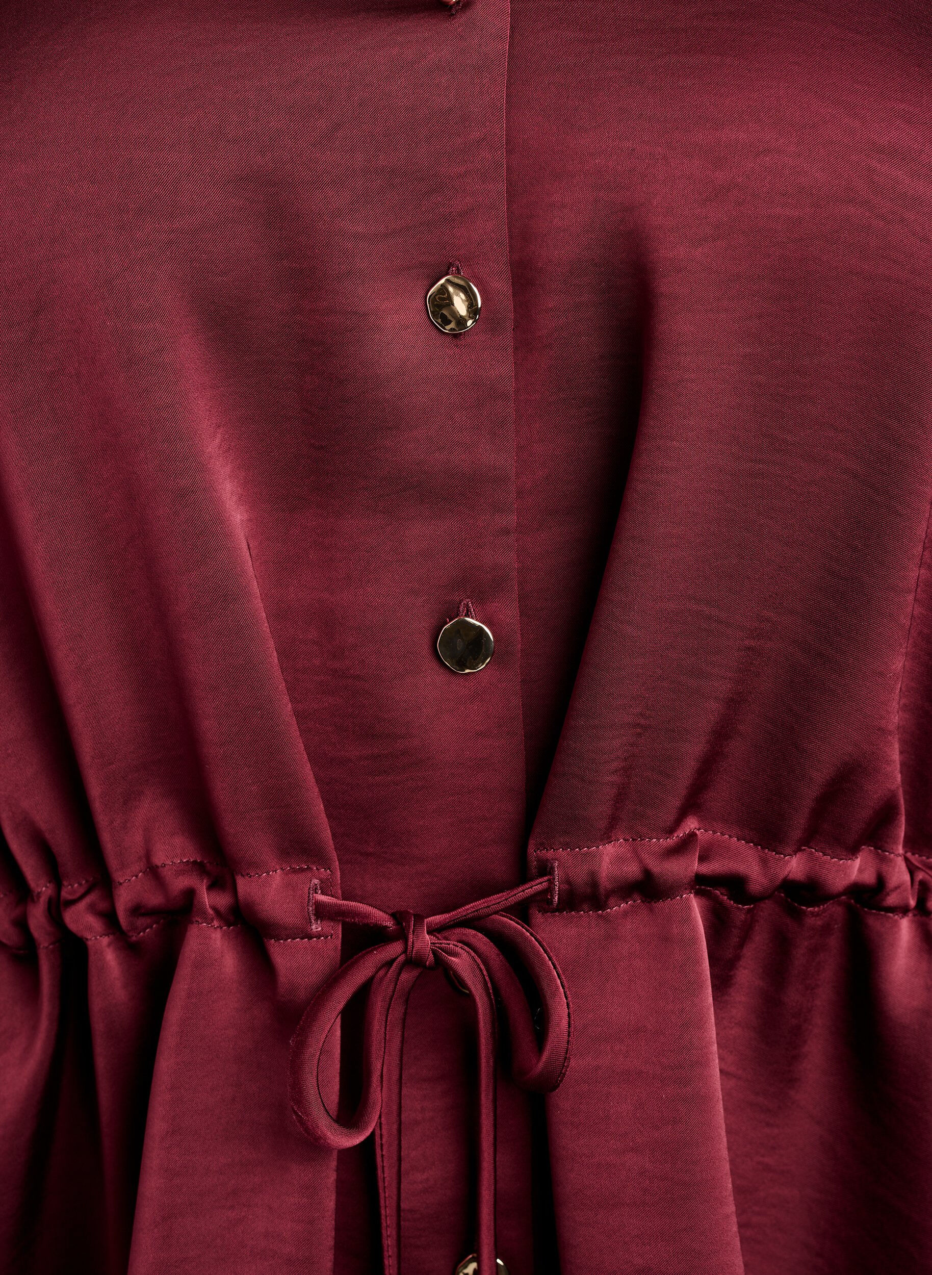 Zizzi Feestblouse in satijnlook met knoopjes en verstelbare taille, Donker Bordeaux, Packshot image number 2