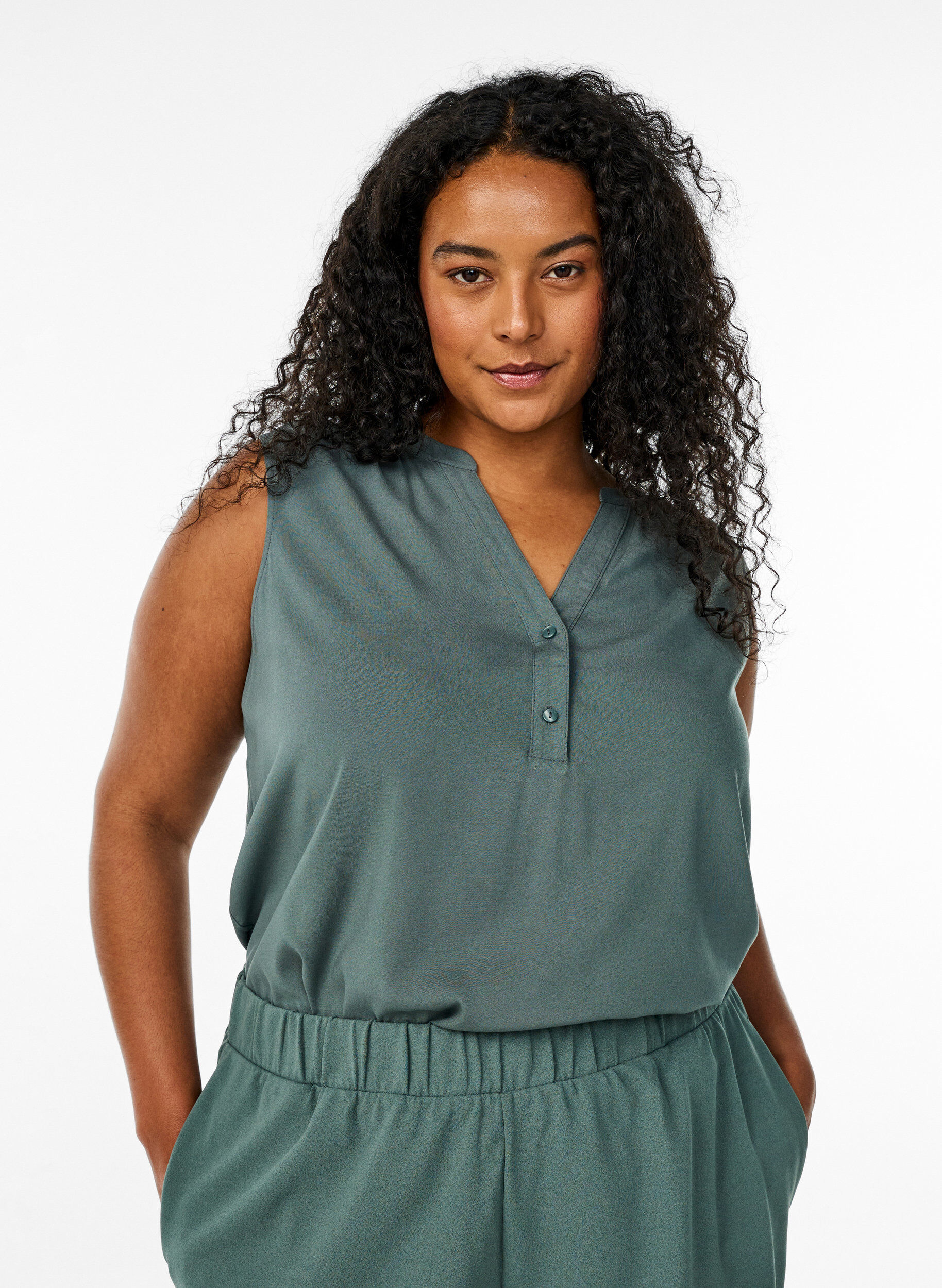 Zizzi FLASH - Mouwloze viscose blouse, Groen, Model image number 0