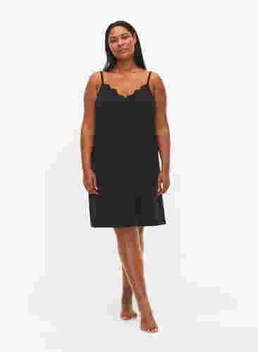 Pyjama jurk met kanten rand in viscose, Black, Model image number 2