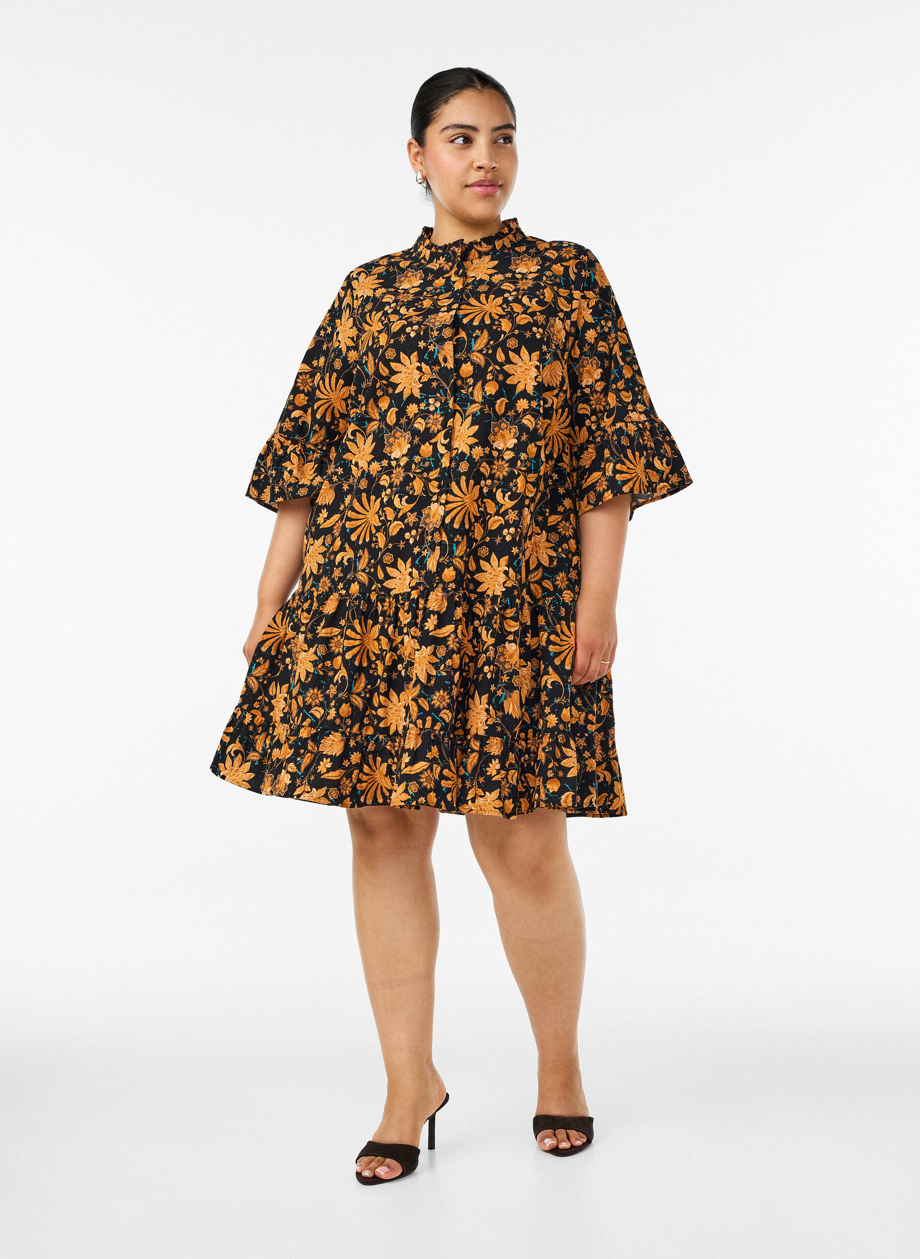 ZizziKatoenen bloemenjurk met ruchedetails en een losse A-lijn vorm, Oranje, Model image number 1