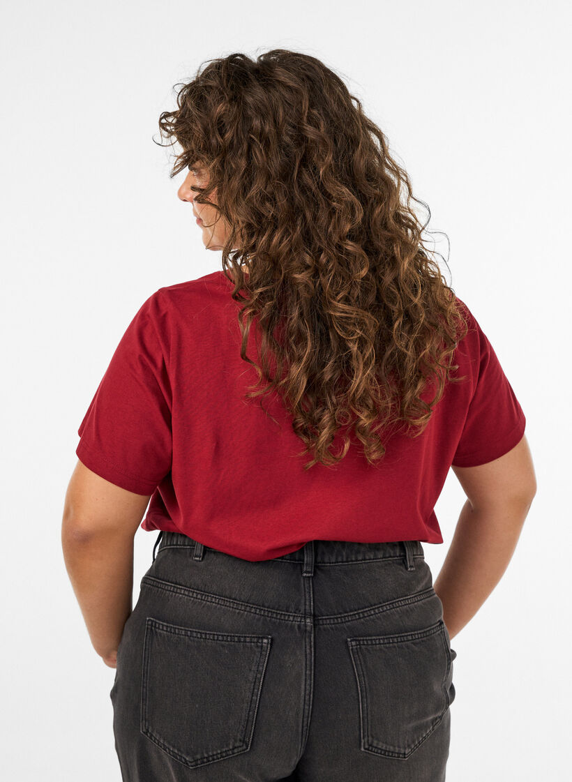Kerst T-shirt van biologisch katoen, Rood, Model image number 2