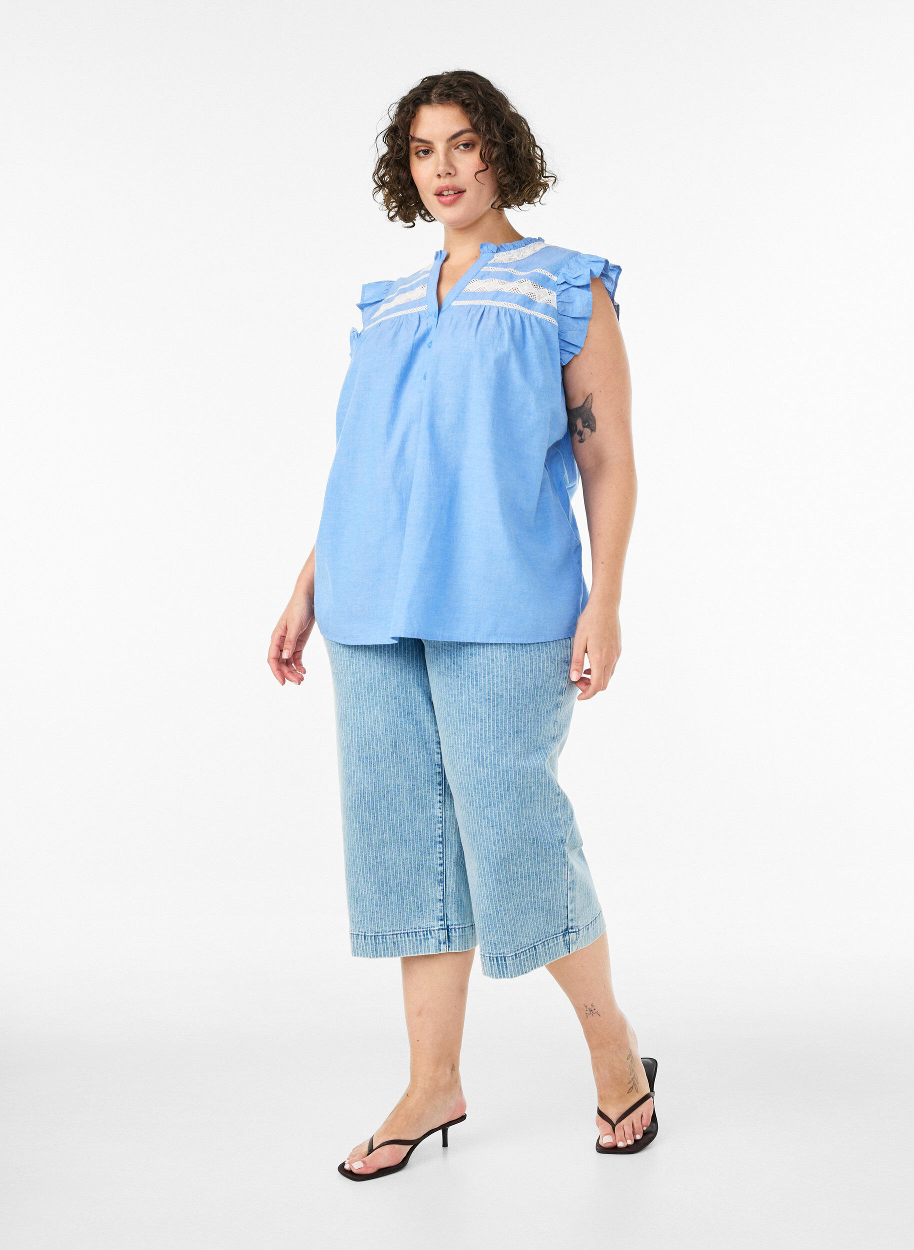 ZizziKatoenen blouse zonder mouwen met rucheranden, Blauw, Model image number 1