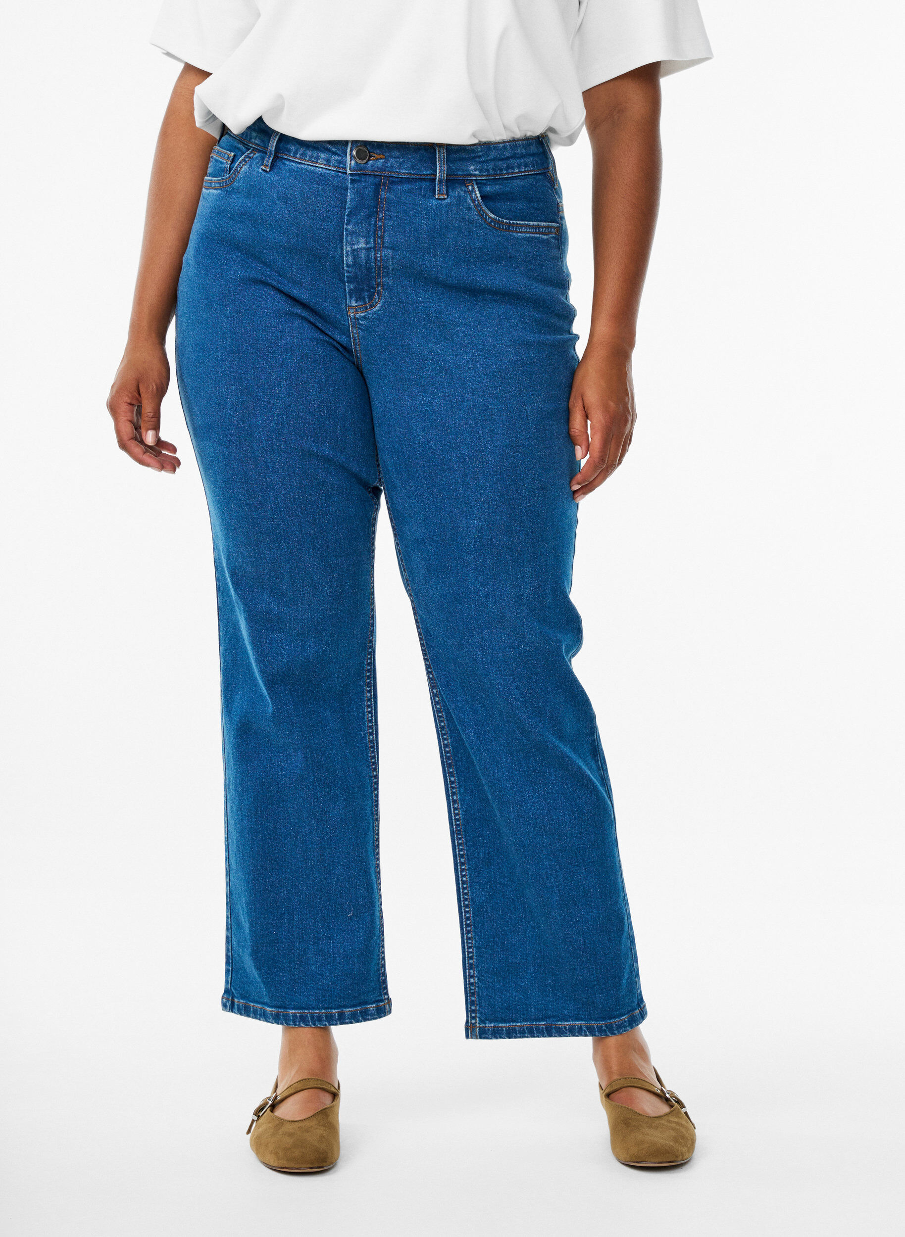 Zizzi High-waisted Gemma jeans met een regular fit, Blauw, Model image number 2