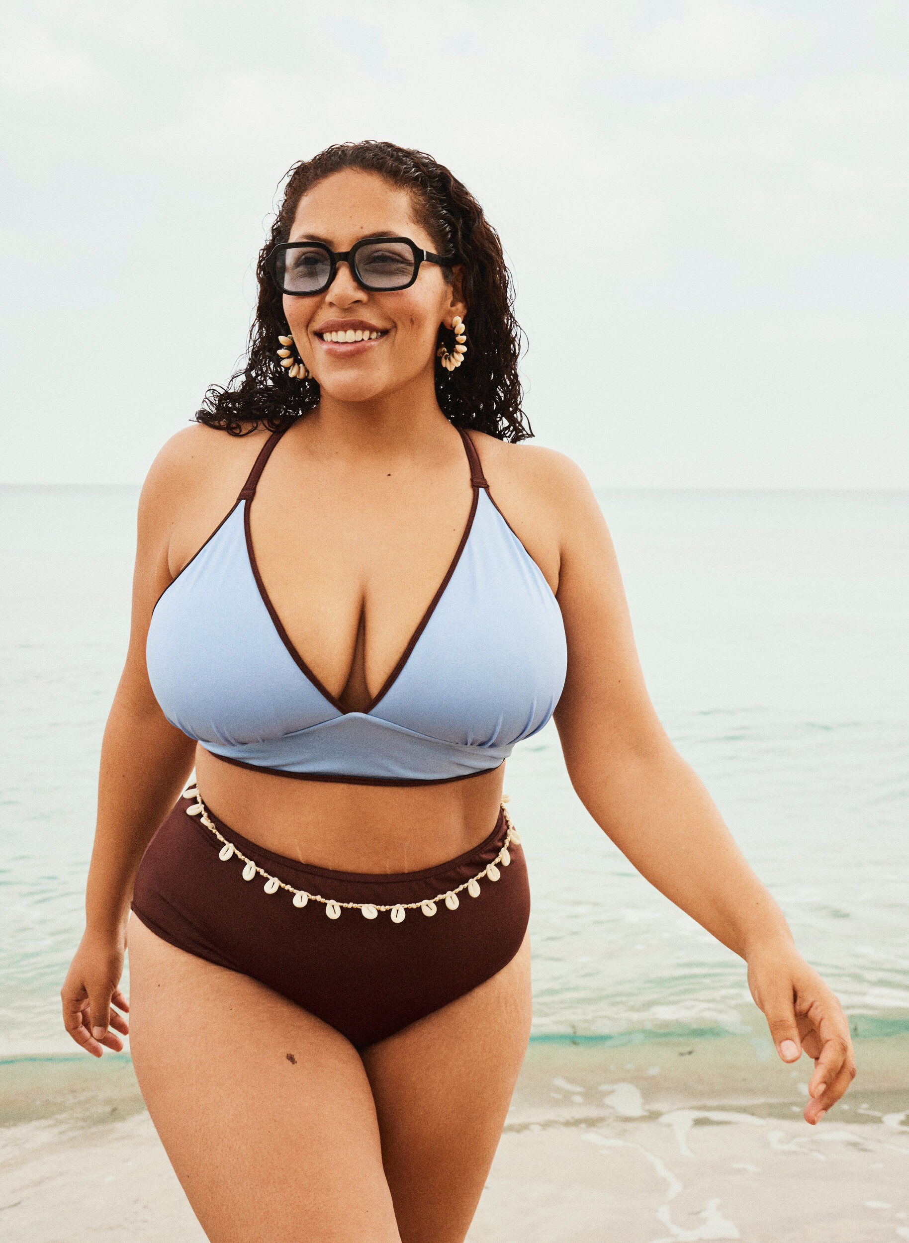 Zizzi Omkeerbare bikinitop met V-hals en gekruiste bandjes op de rug, Bruin, Image image number 0