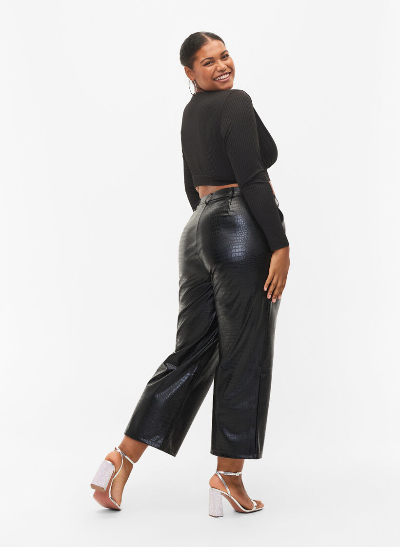 Imitatieleren broek met wijdte, Black, Model image number 1
