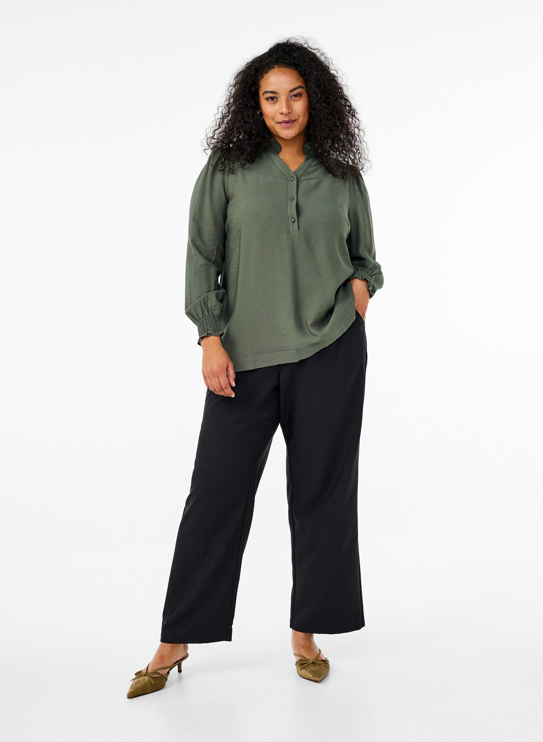 Zizzi Blouse met rucheskraag, Groen, Model image number 1