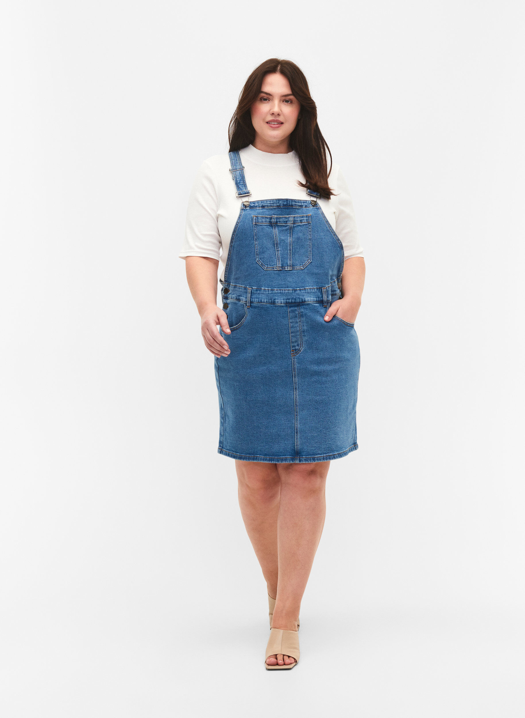 Zizzi Denim overall jurk, Blauw, Model image number 1
