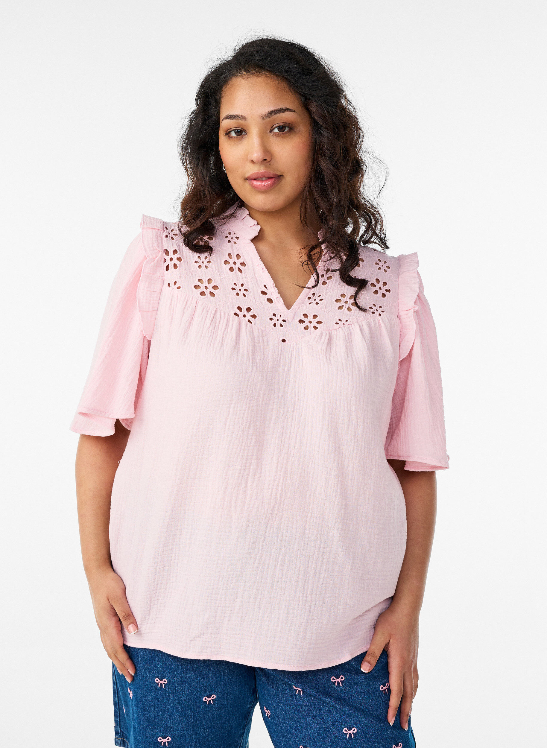 Blouse in katoen mousseline met broderie anglaise en 1/2 mouwen, Roze, Model