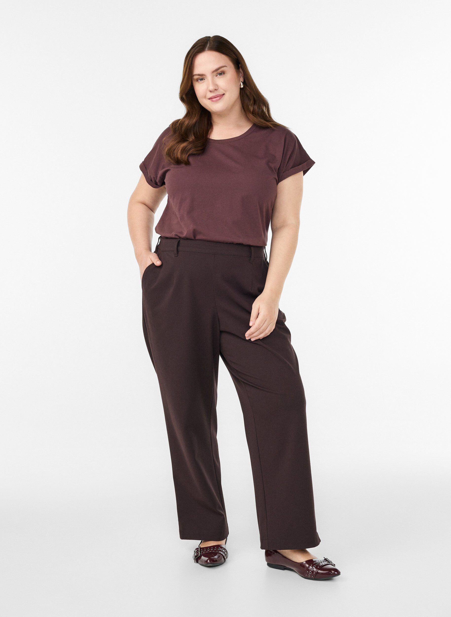 Zizzi T-shirt met korte mouwen in een katoenmix, Donker Bordeaux, Model image number 1