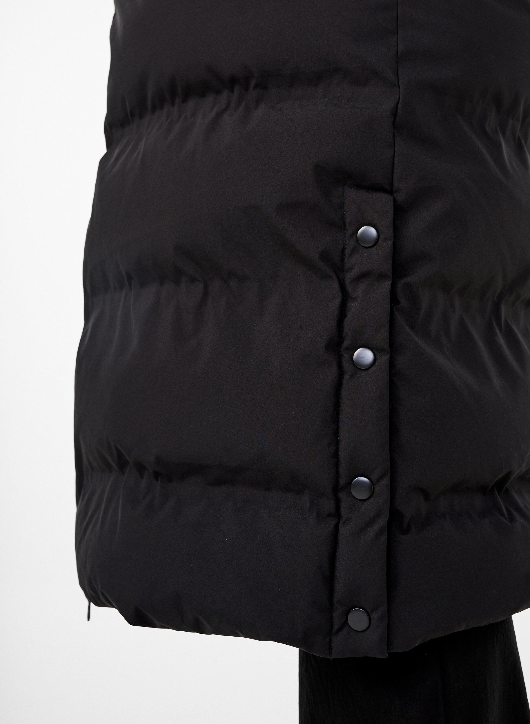 Zizzi Lange puffer winterjas met capuchon, Zwart, Model image number 3