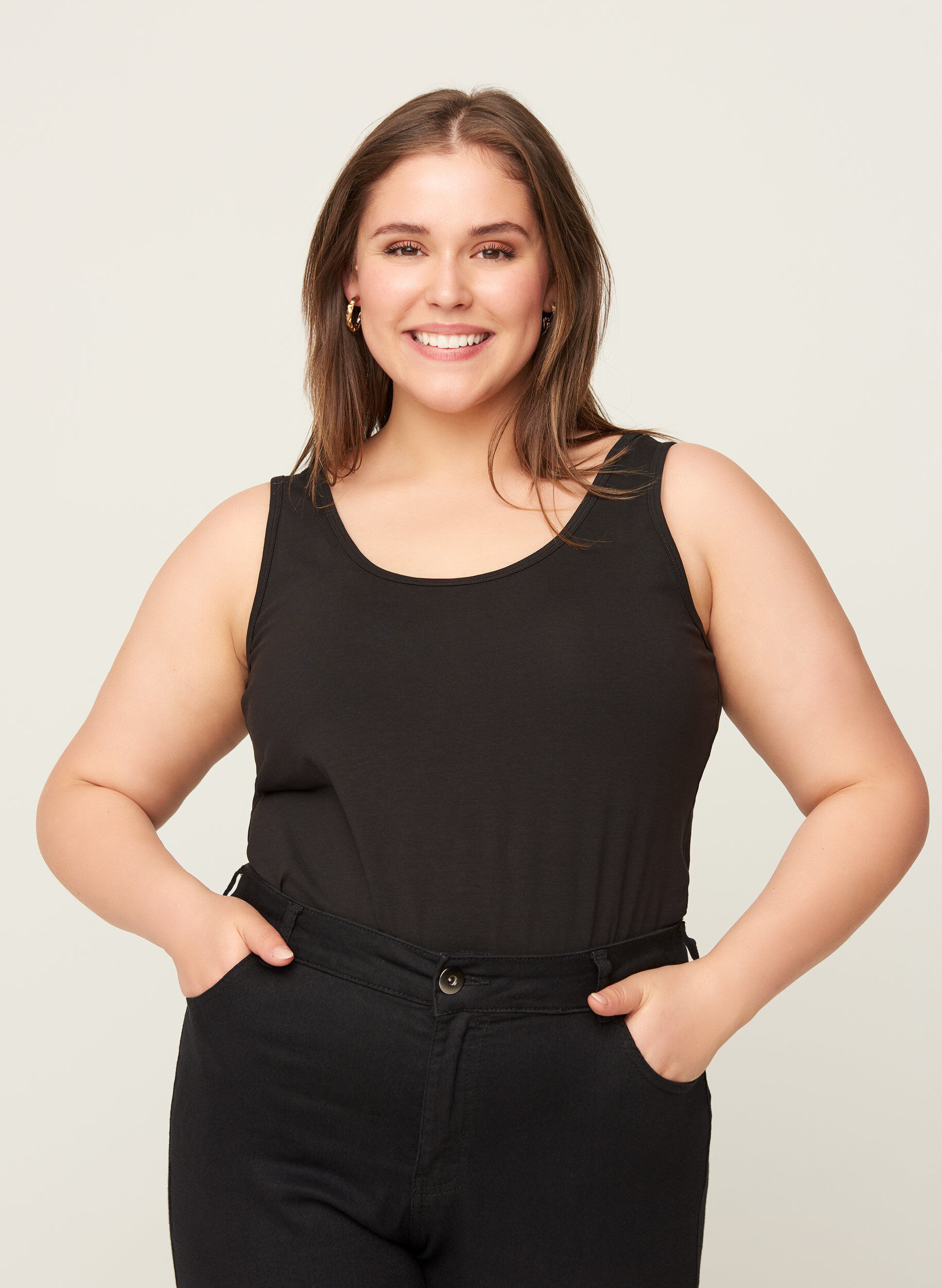 Zizzi Basic top, Zwart, Model image number 0
