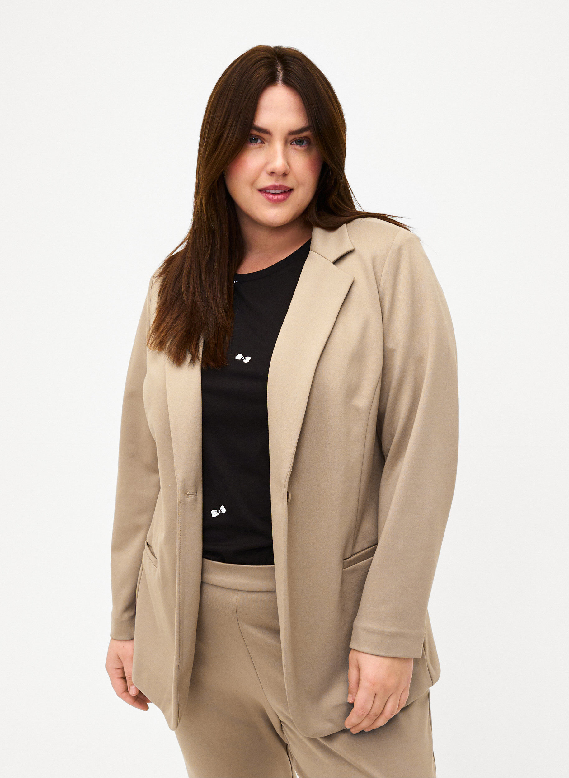 Zizzi Eenvoudige blazer met knoopsluiting, Beige, Model image number 0