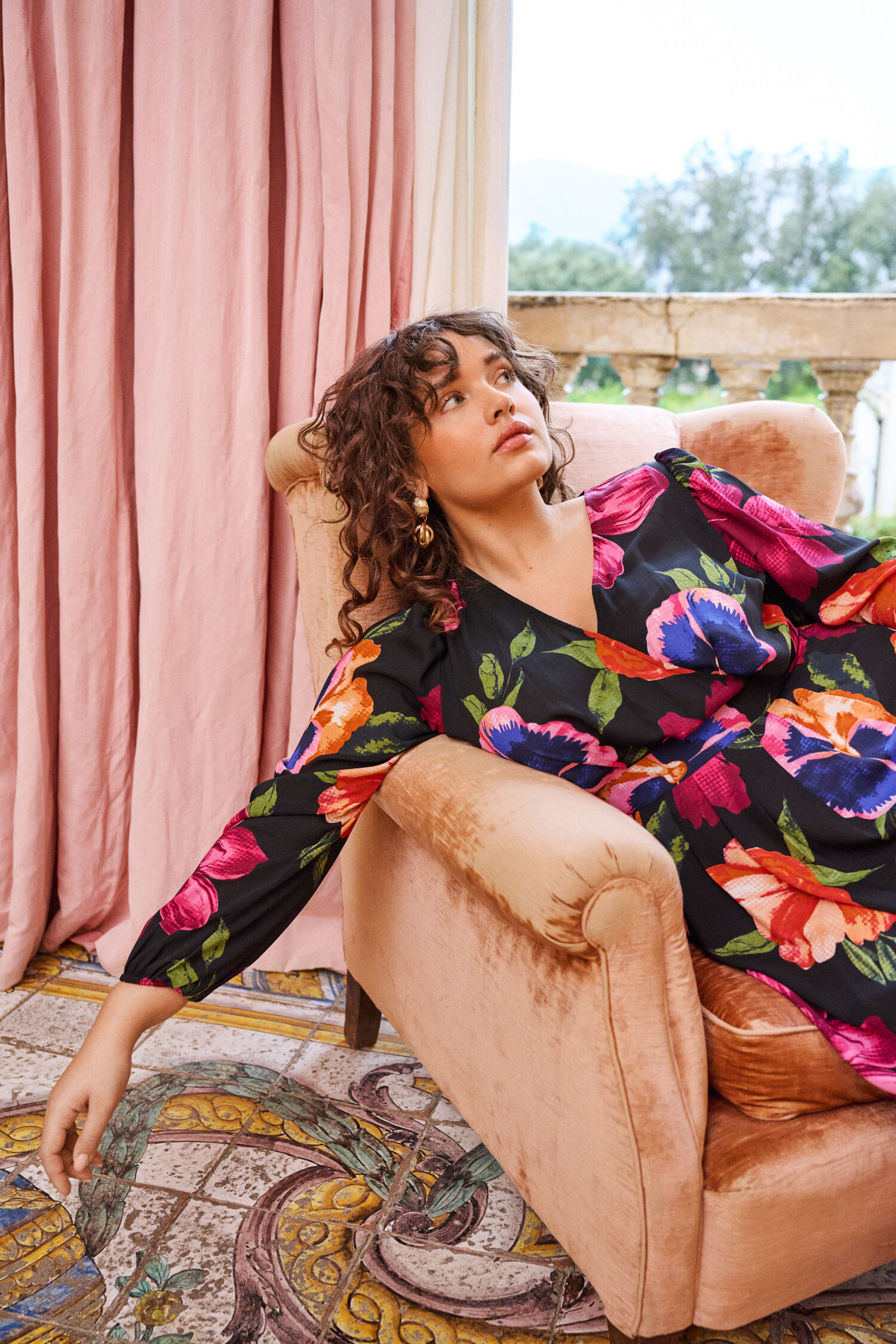 Zizzi Maxi-jurk met overslaghalslijn, , Model