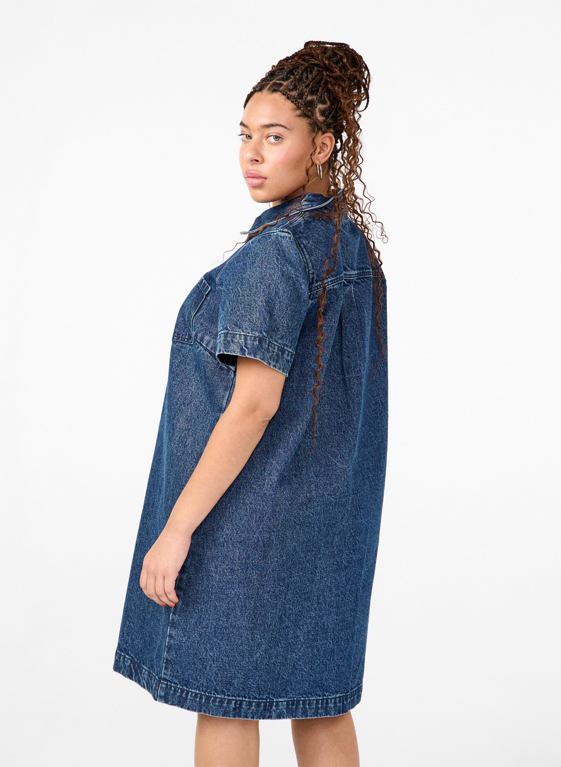 Zizzi Lang denim shirt met korte mouwen, Blue Denim, Model image number 1