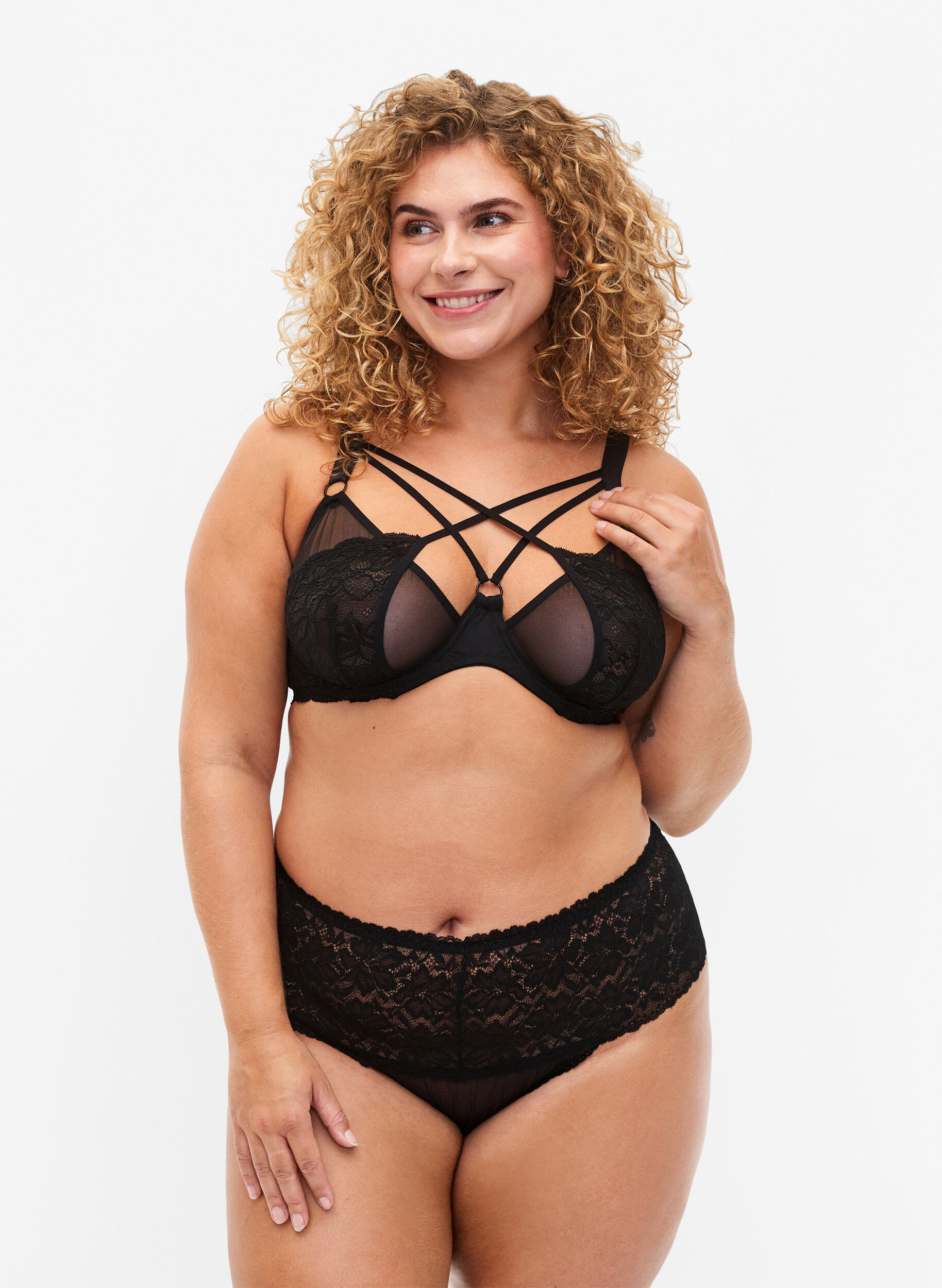 Zizzi Kanten kruisloze string met normale taille, Black, Model image number 0