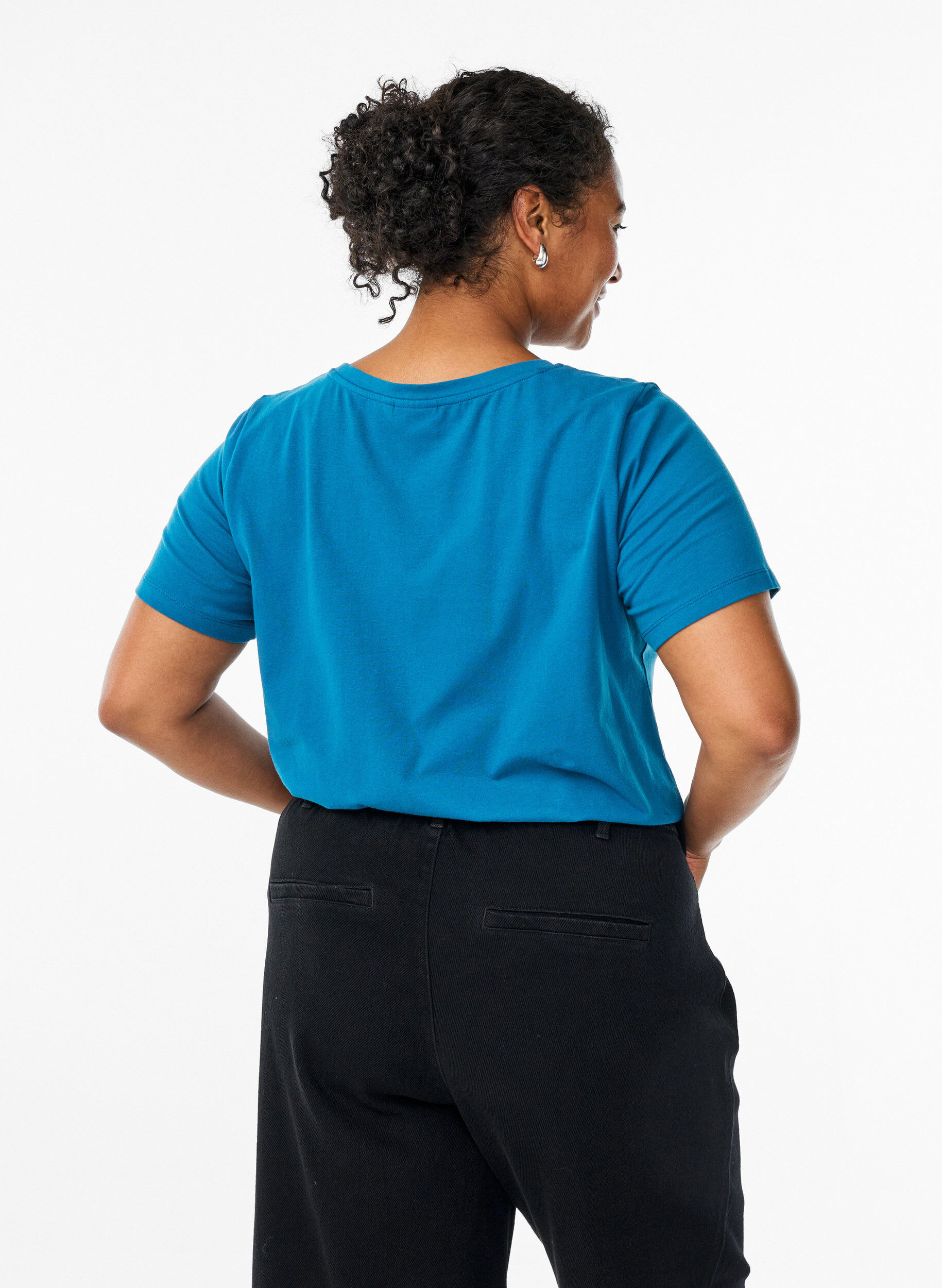 Zizzi Effen basic katoenen T-shirt, Blauw, Model image number 2