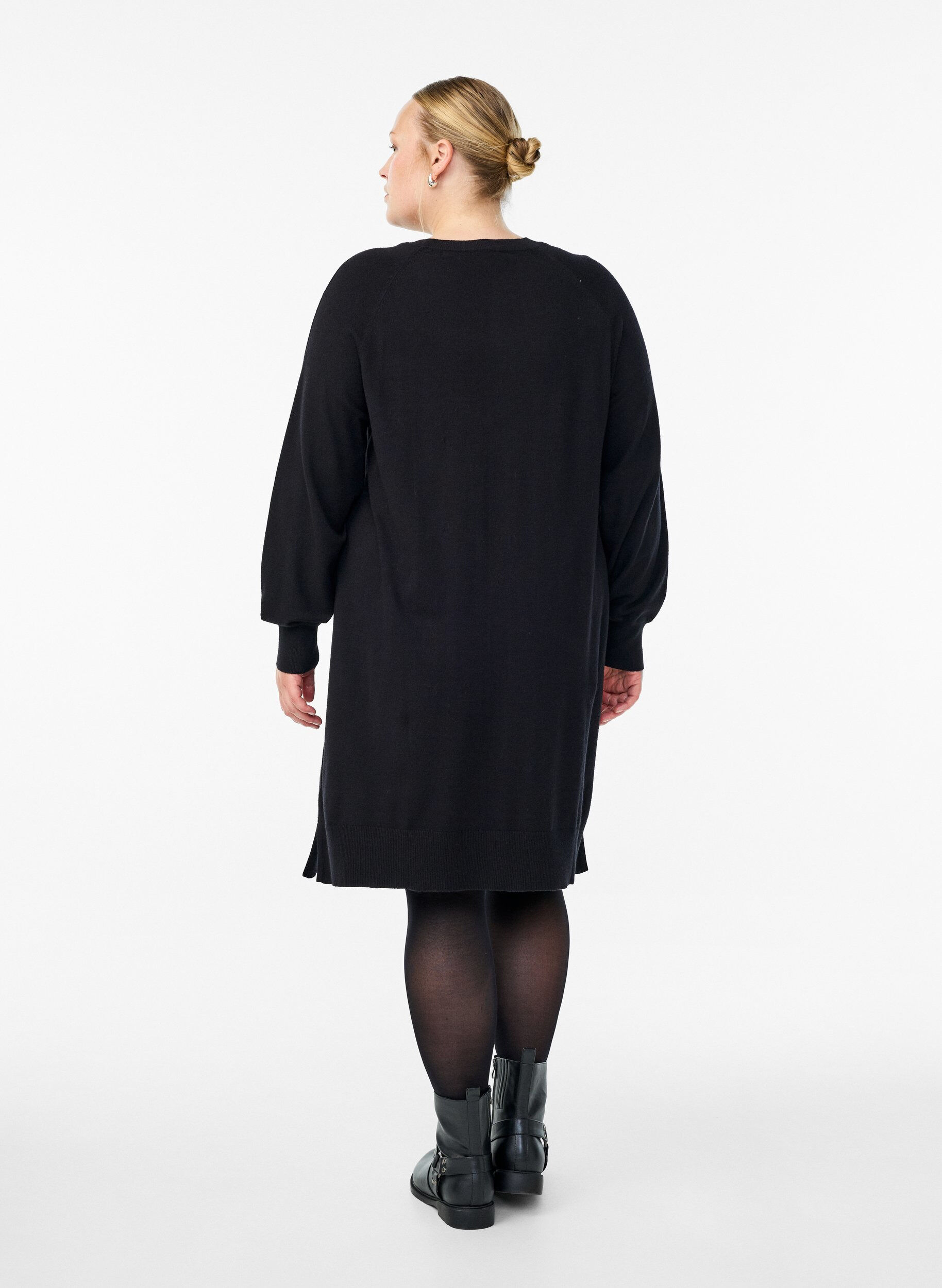 ZizziKorte gebreide jurk met raglanmouwen en een middennaad, Zwart, Model image number 2