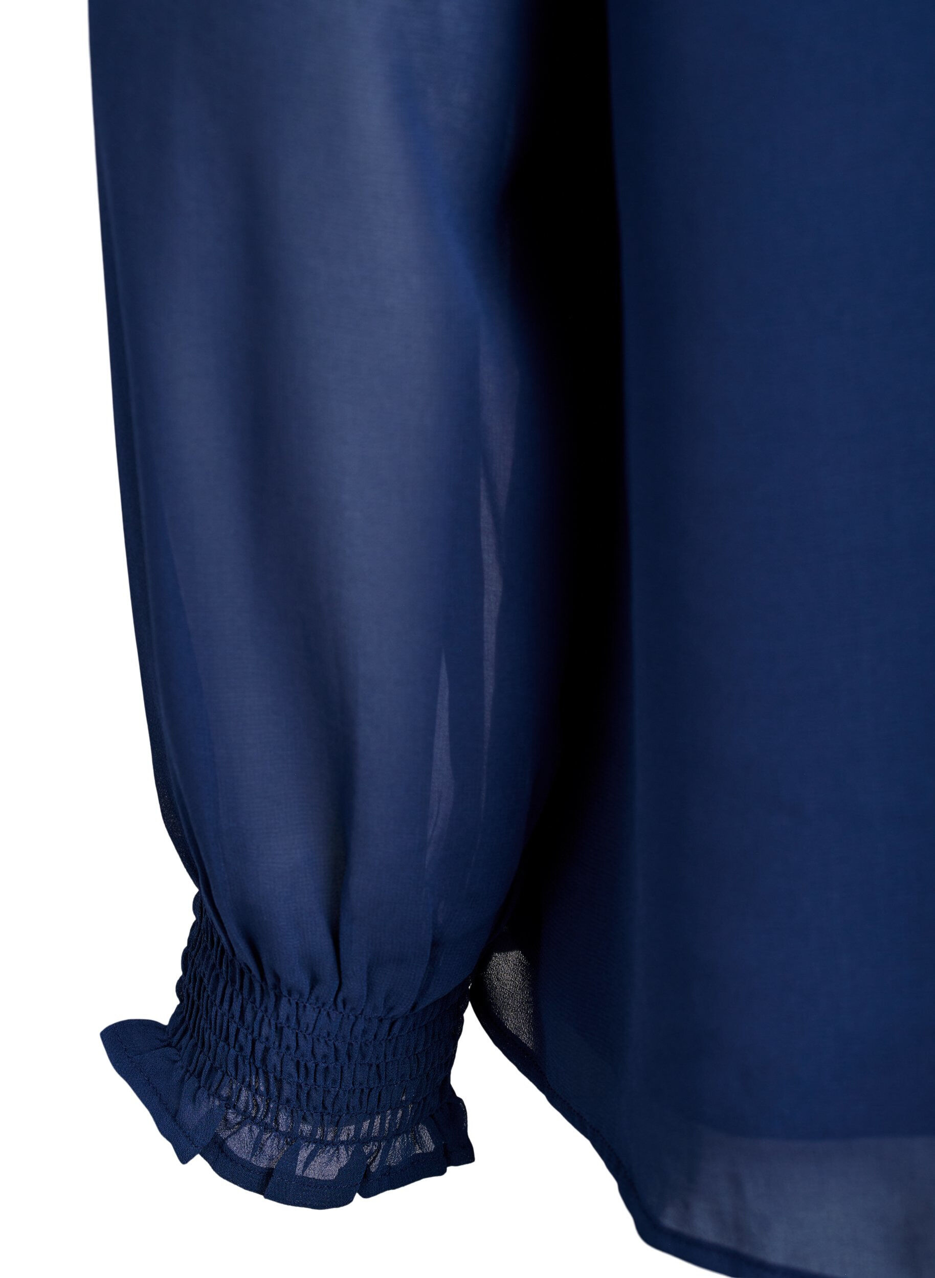 Zizzi Blouse met doorschijnende mouwen en smockdetails, Blauw, Packshot image number 3