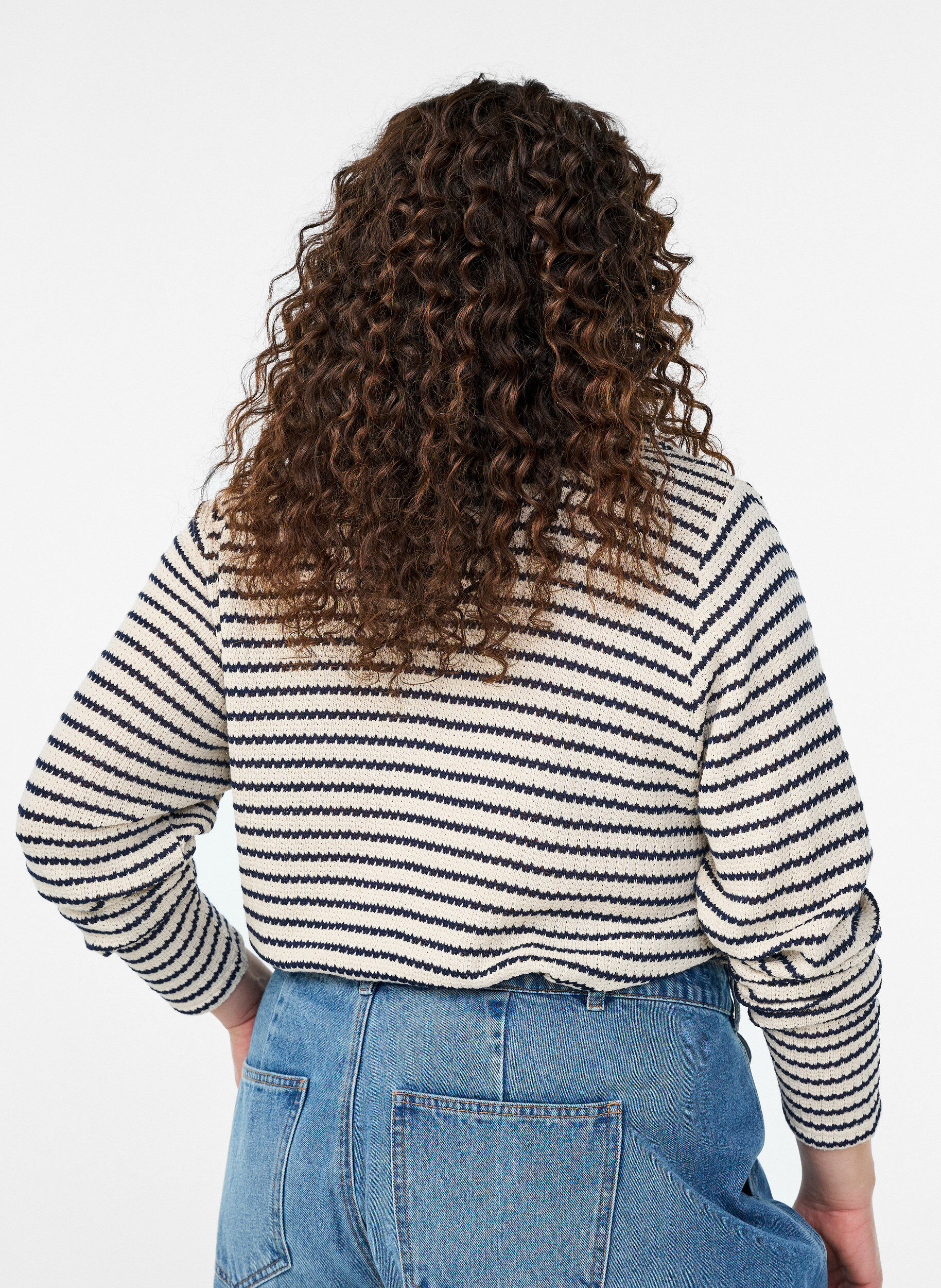 Zizzi Gestreepte jersey blouse met een kraag en V-hals, Beige, Model image number 2