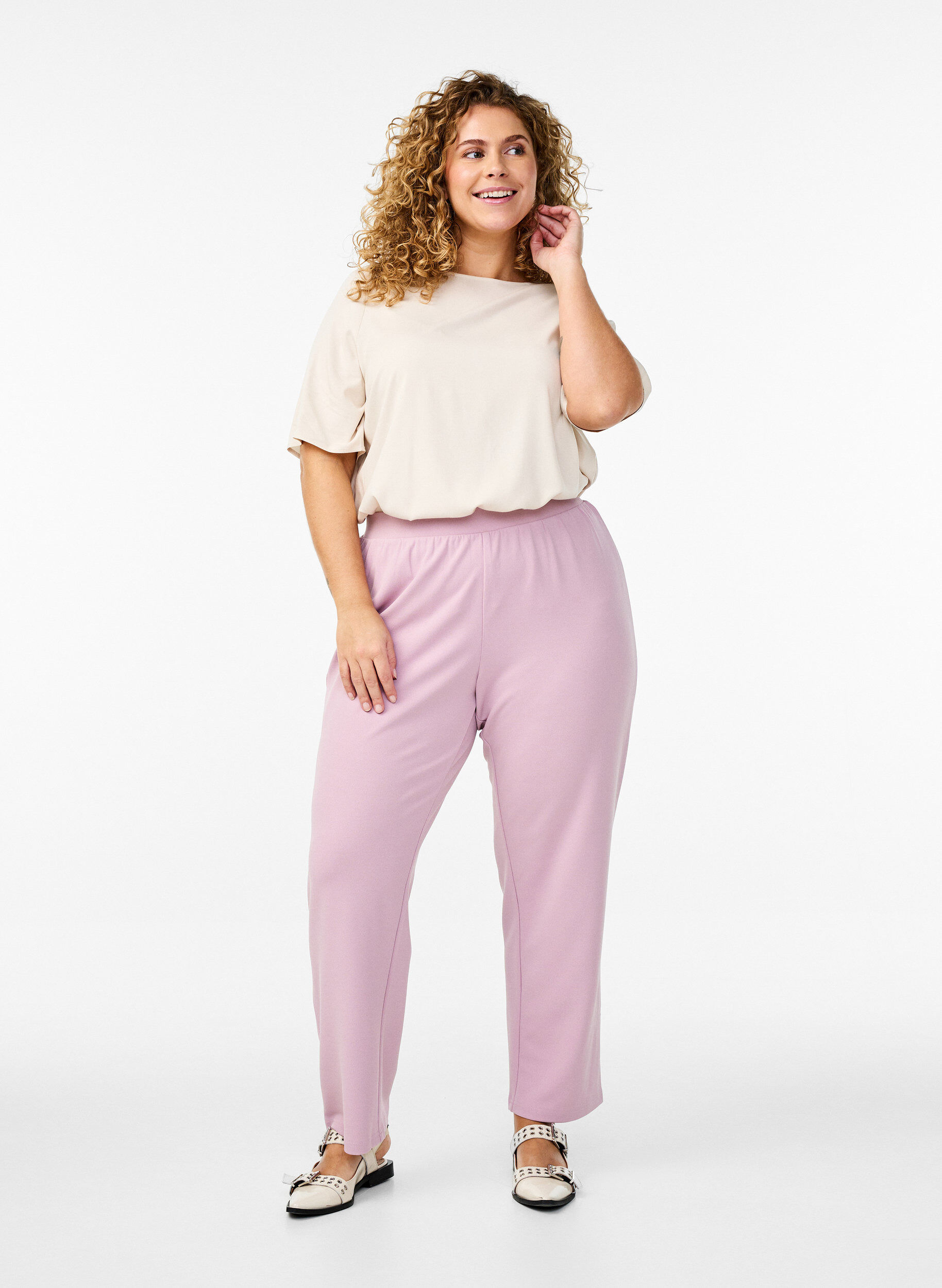 Broek met rechte pasvorm, Rood, Model