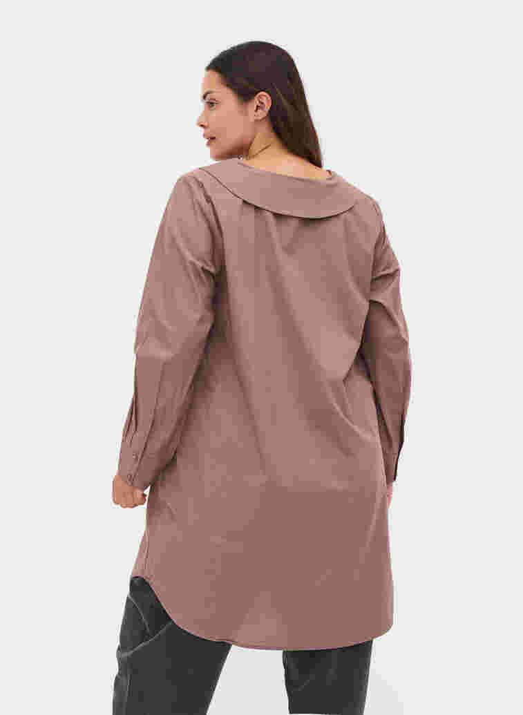 Lange, katoenen blouse met grote kraag, Deep Taupe, Model image number 1