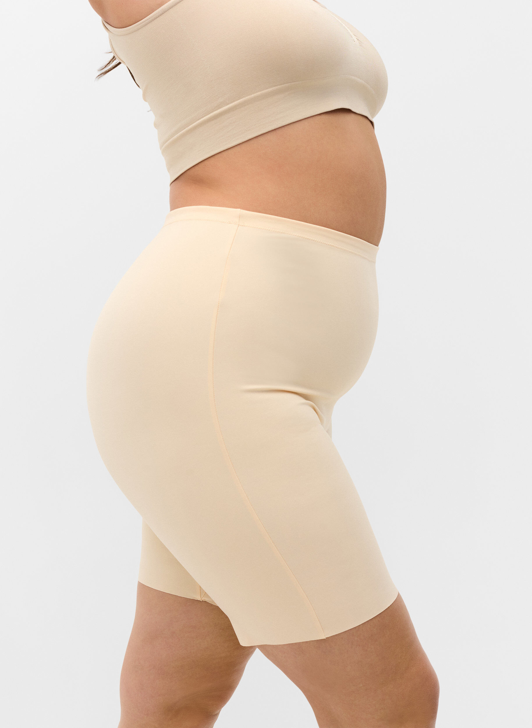 Zizzi Light shapewear shorts met hoge taille, Beige, Model image number 2