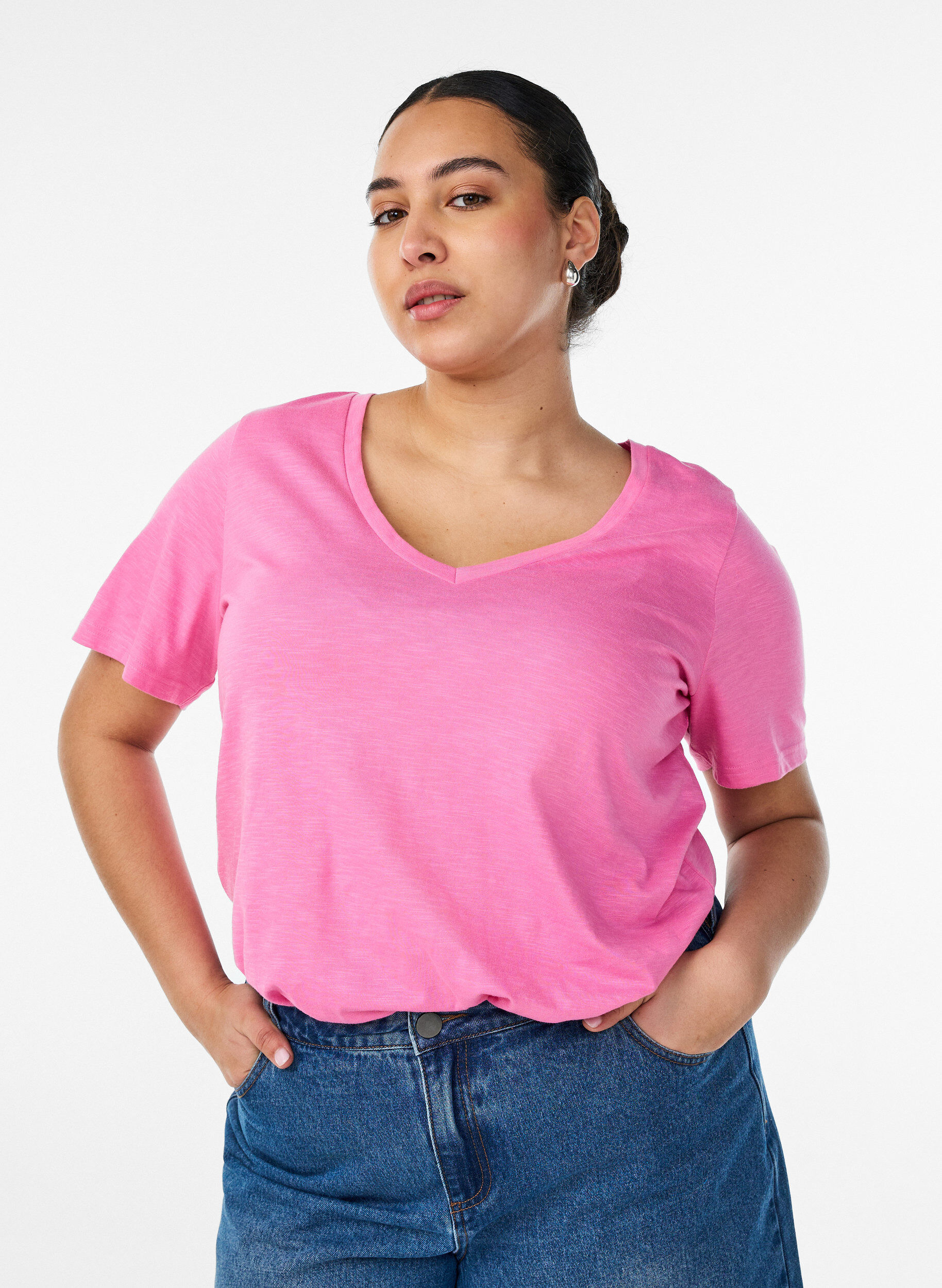 Zizzi Basic t-shirt met korte mouwen en v-hals, Roze, Model image number 0
