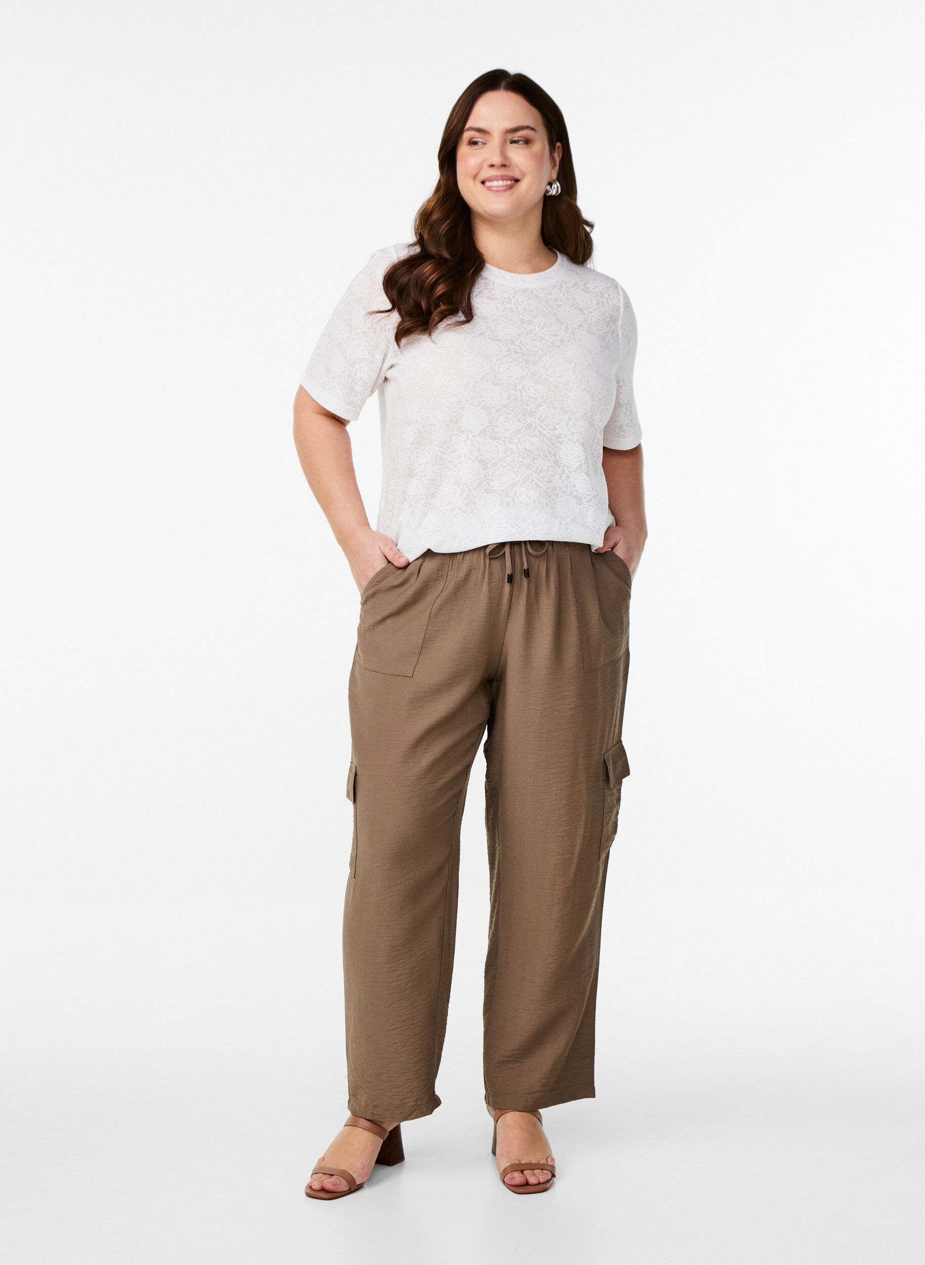 Zizzi Blouse met korte mouwen en rozenpatroon textuur, Wit, Model image number 1