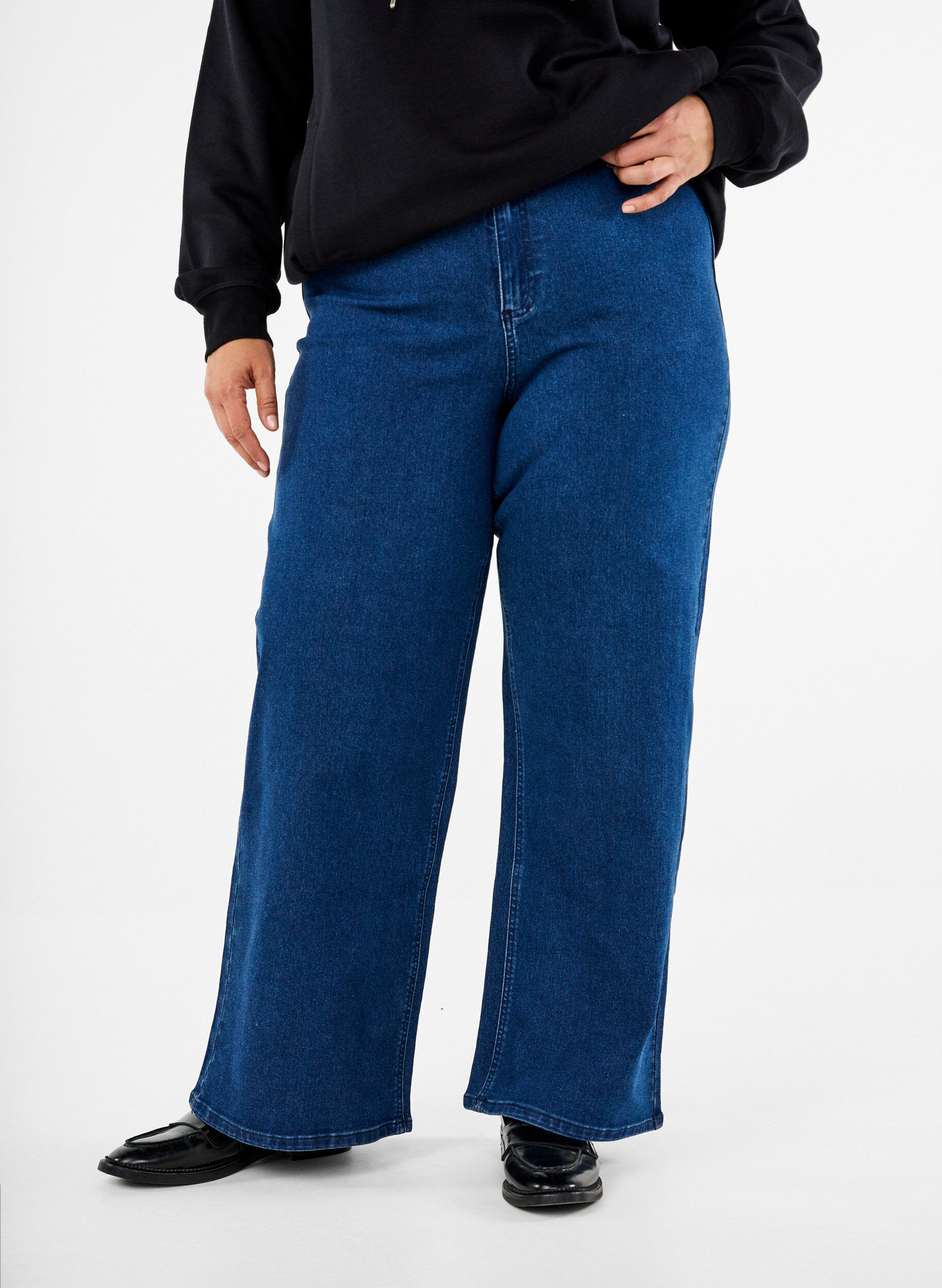 Zizzi FLASH - Jeans met wijde pijpen, Blauw, Model image number 2