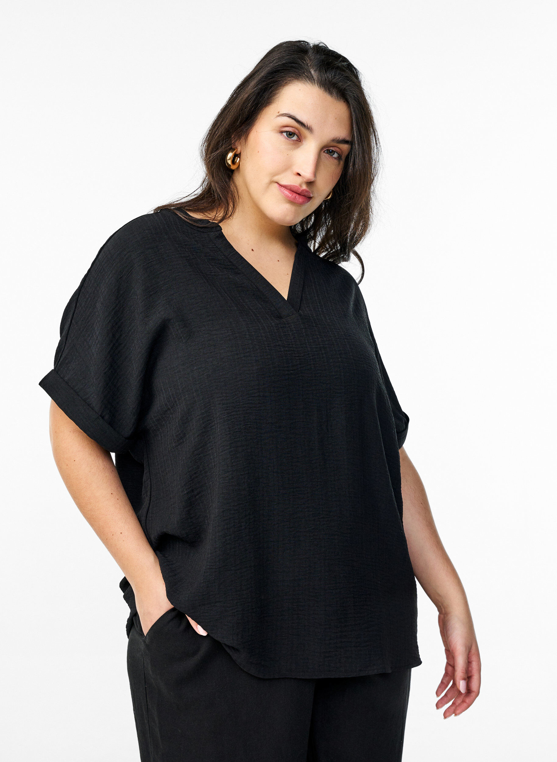 Zizzi Luchtige blouse met korte mouwen, Zwart, Model image number 0