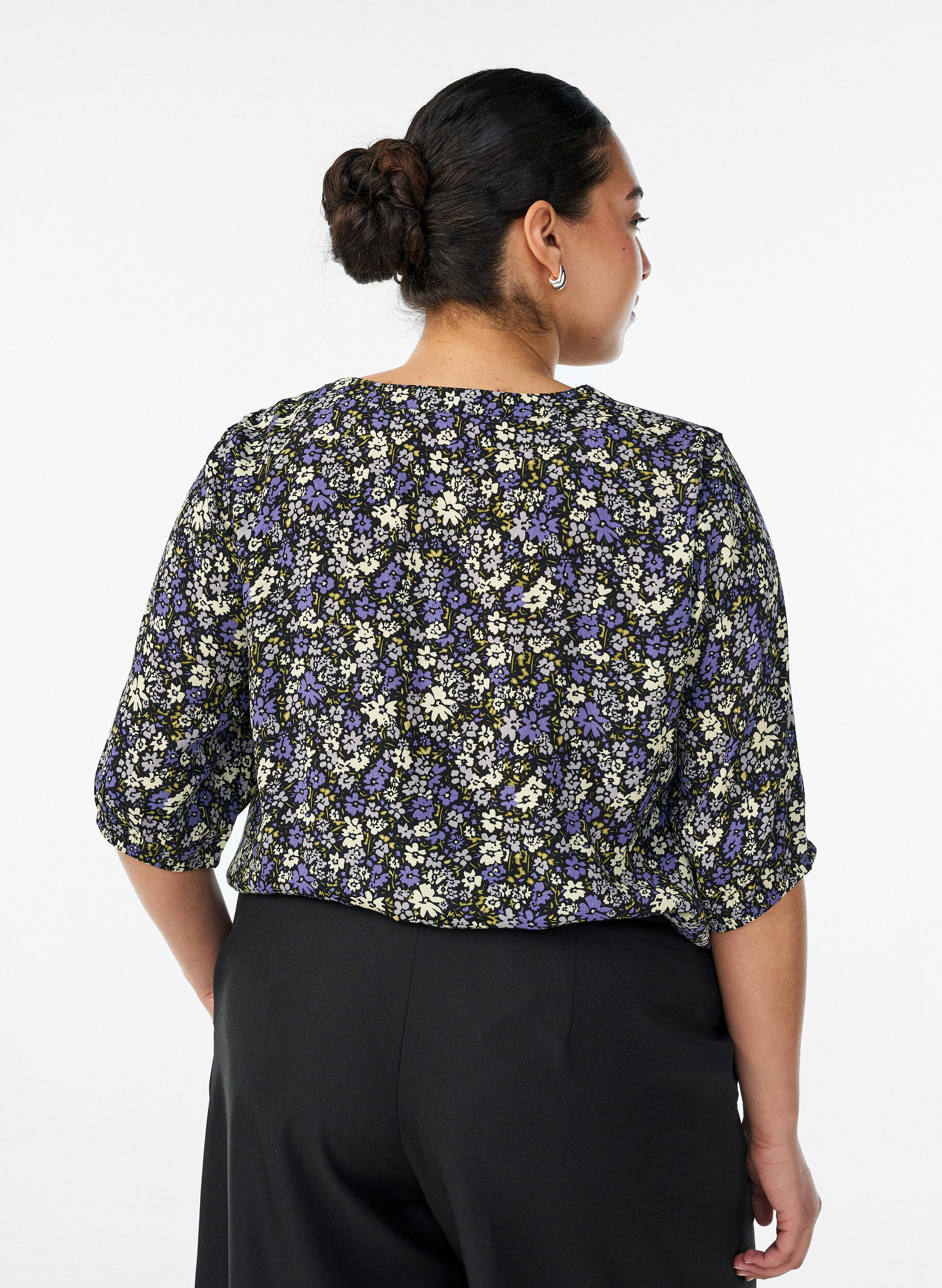 Zizzi Viscose blouse met print en knoopsluiting, Zwart, Model image number 2