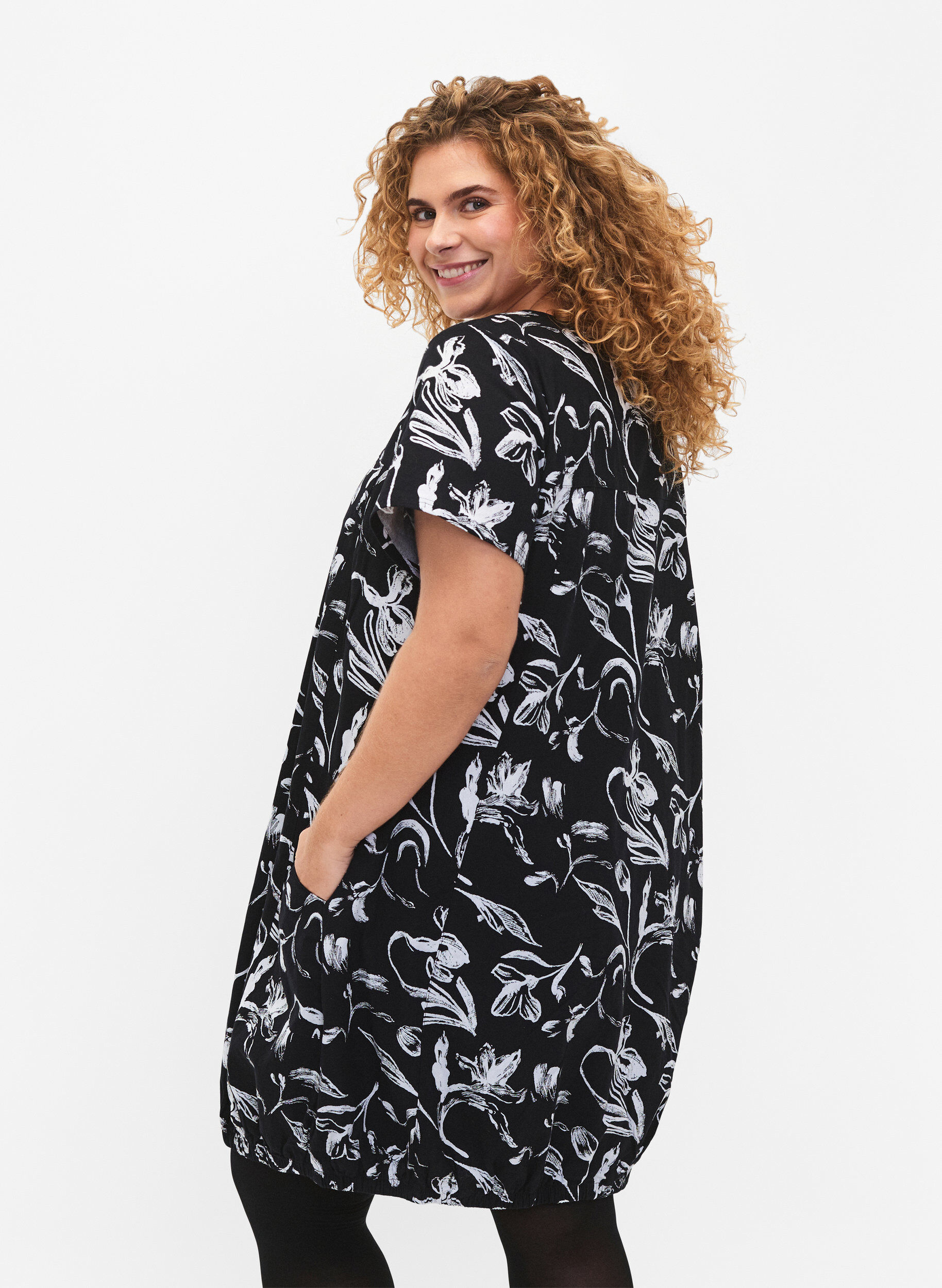 Zizzi Bedrukte katoenen jurk met korte mouw, , Model image number 2