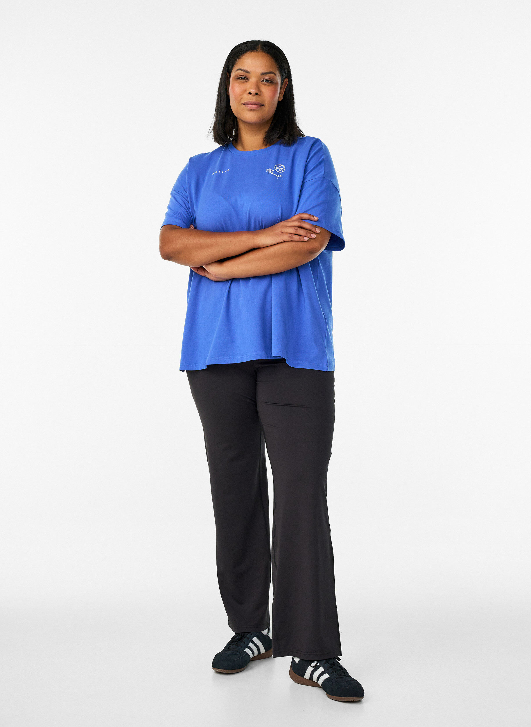 Zizzi Uitlopende trainingsbroek met hoge taille, Zwart, Model image number 1