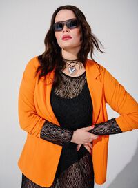 Oranje blazer met kanten jurk, , Model